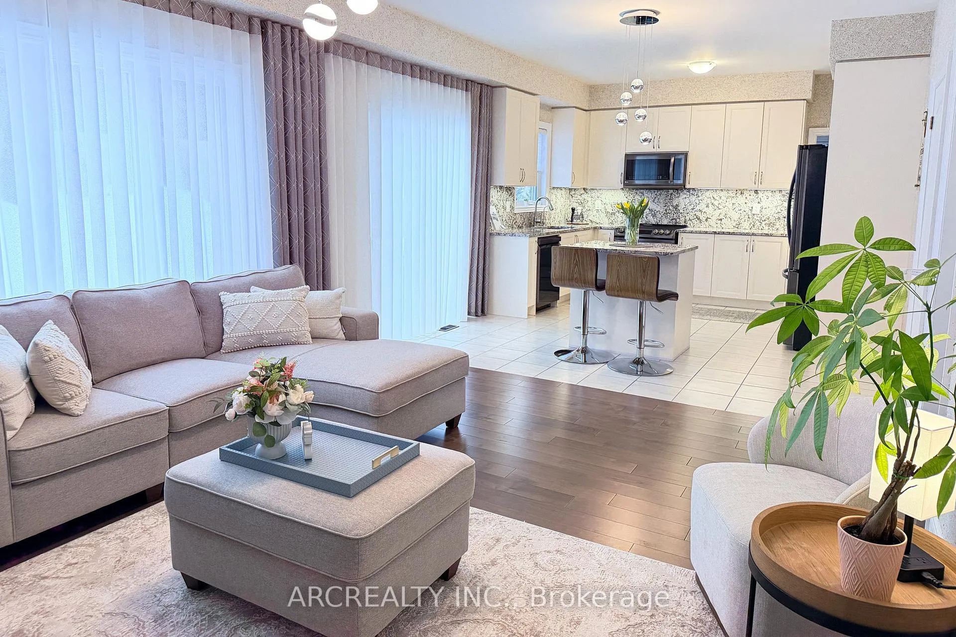 Photo 7 of 51 Landscape Drive, Oro-Medonte, Horseshoe Valley — HOMEH