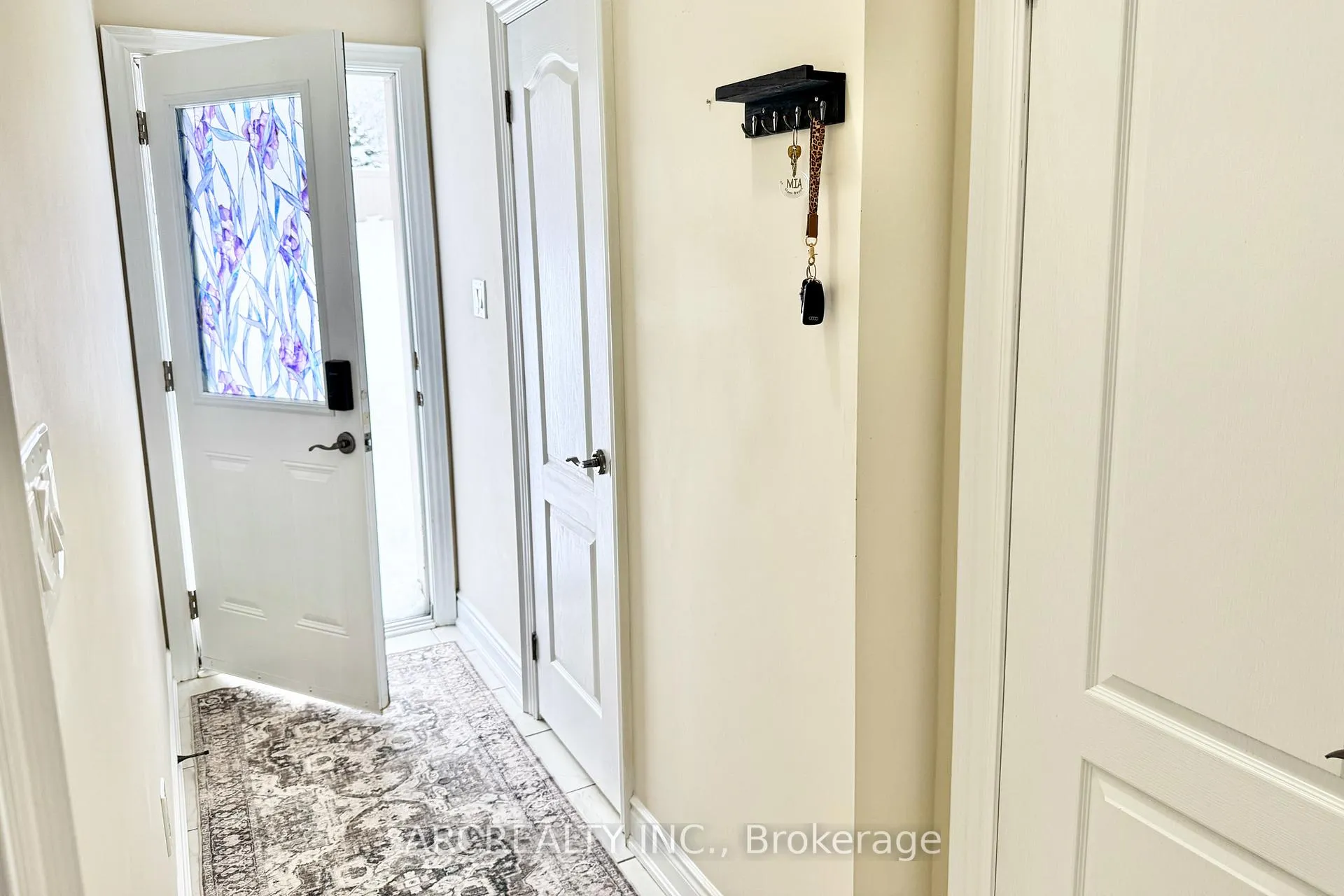 Photo 9 of 51 Landscape Drive, Oro-Medonte, Horseshoe Valley — HOMEH