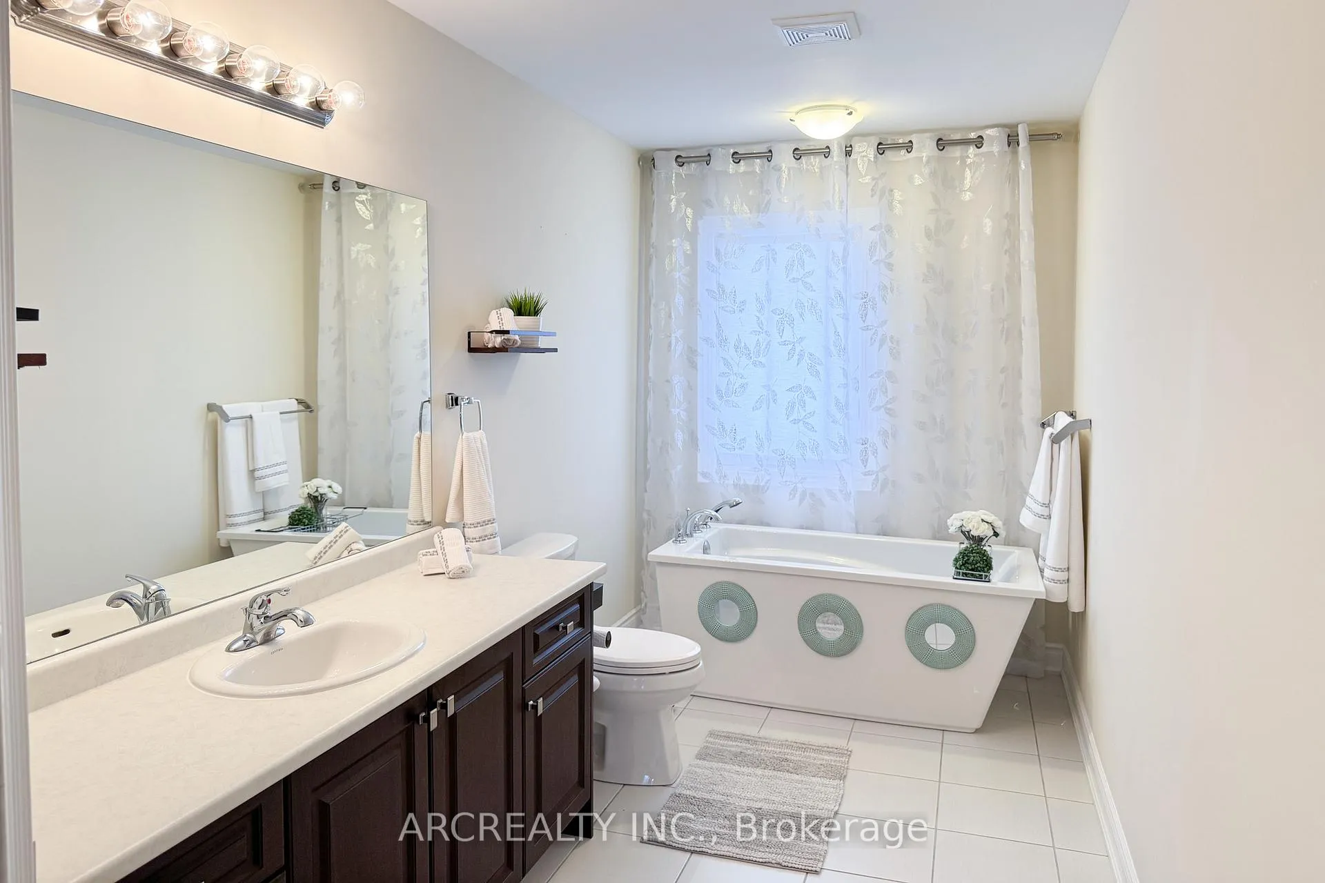 Photo 13 of 51 Landscape Drive, Oro-Medonte, Horseshoe Valley — HOMEH