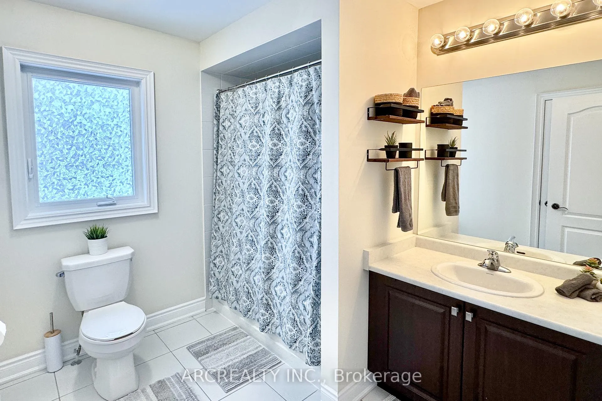 Photo 16 of 51 Landscape Drive, Oro-Medonte, Horseshoe Valley — HOMEH