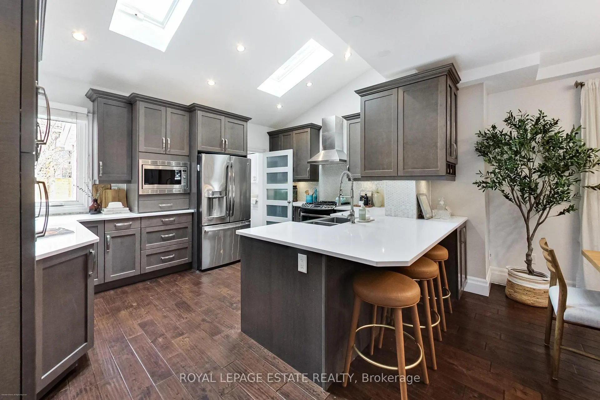 Photo 16 of 141 Drayton Avenue, Toronto, Woodbine Corridor — HOMEH
