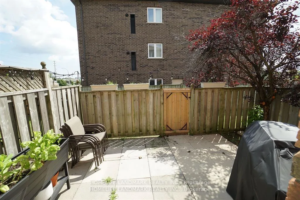 Photo 33 of Unit 14, 876 Golf Links Road, Hamilton, Meadowlands — HOMEH