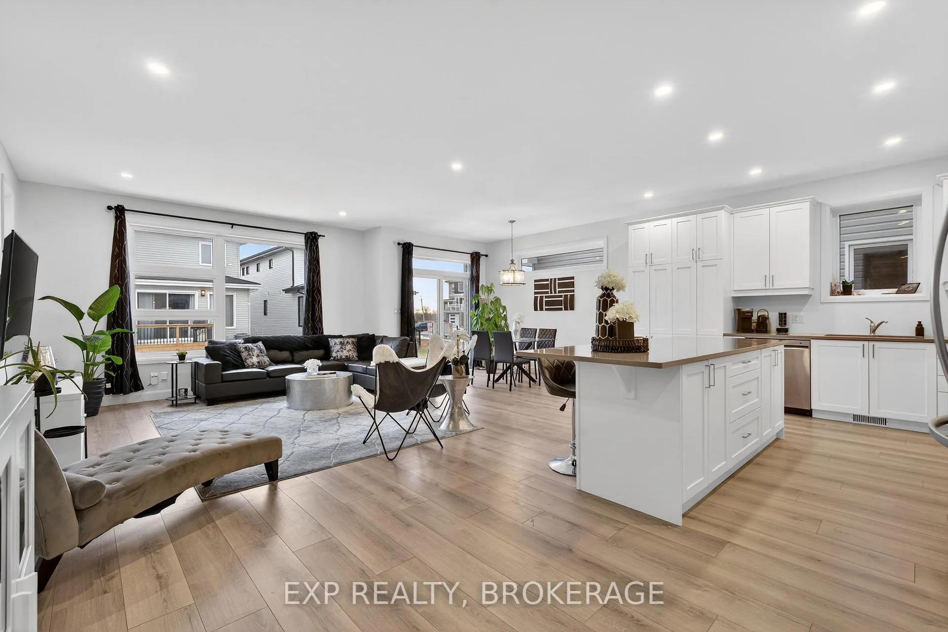 Photo 10 of 12 Walden Pond Drive, Loyalist, Amherstview — HOMEH