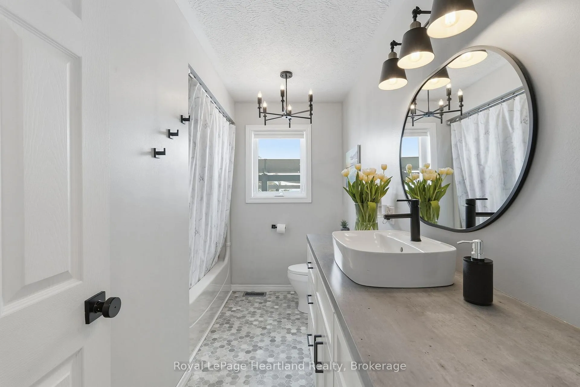 Photo 20 of 99 Allan Street W, Minto — HOMEH