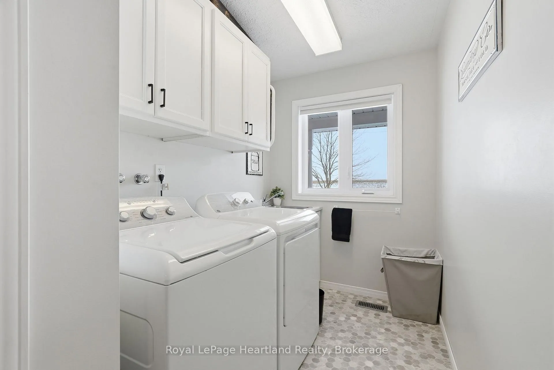 Photo 25 of 99 Allan Street W, Minto — HOMEH