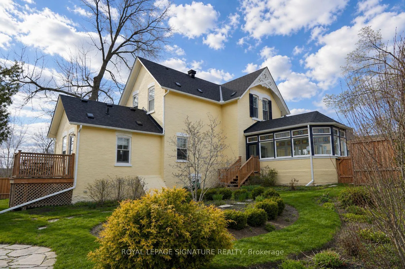 Photo 22 of 50 First Avenue, Uxbridge — HOMEH