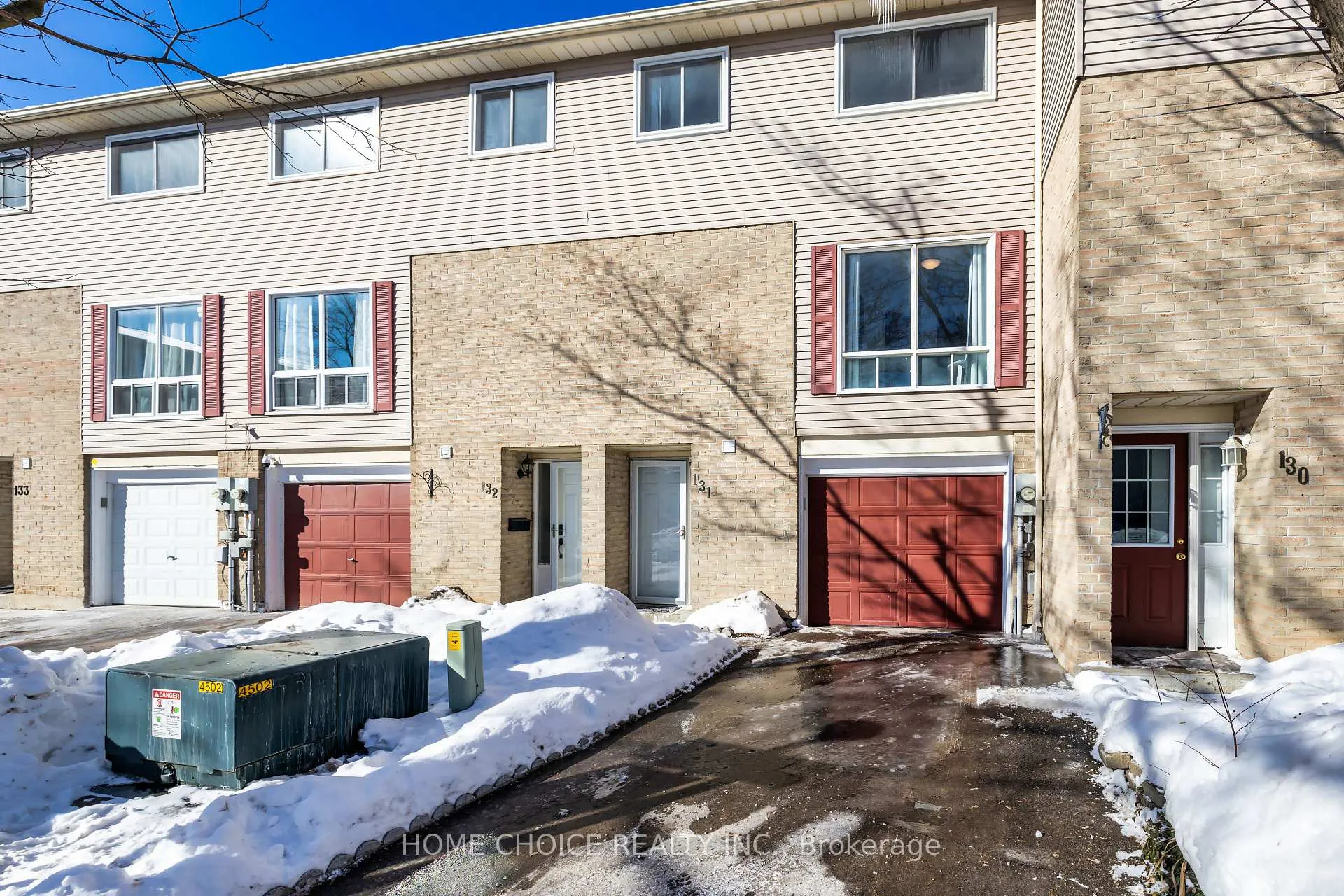 Front of Unit 131, 1133 Ritson Road N