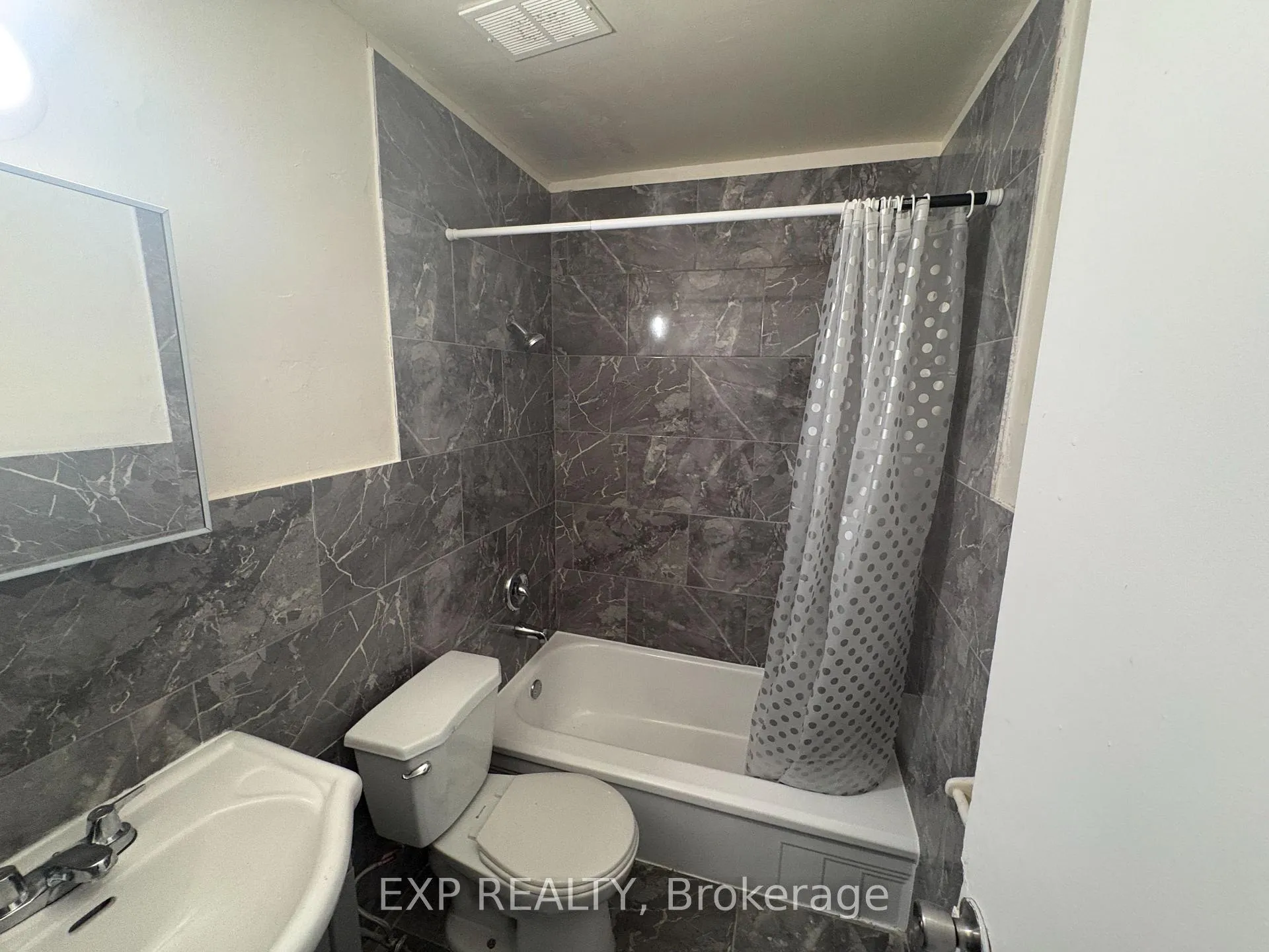 Photo 6 of Unit C5, 531 Caledonia Road, Toronto, Caledonia-Fairbank — HOMEH