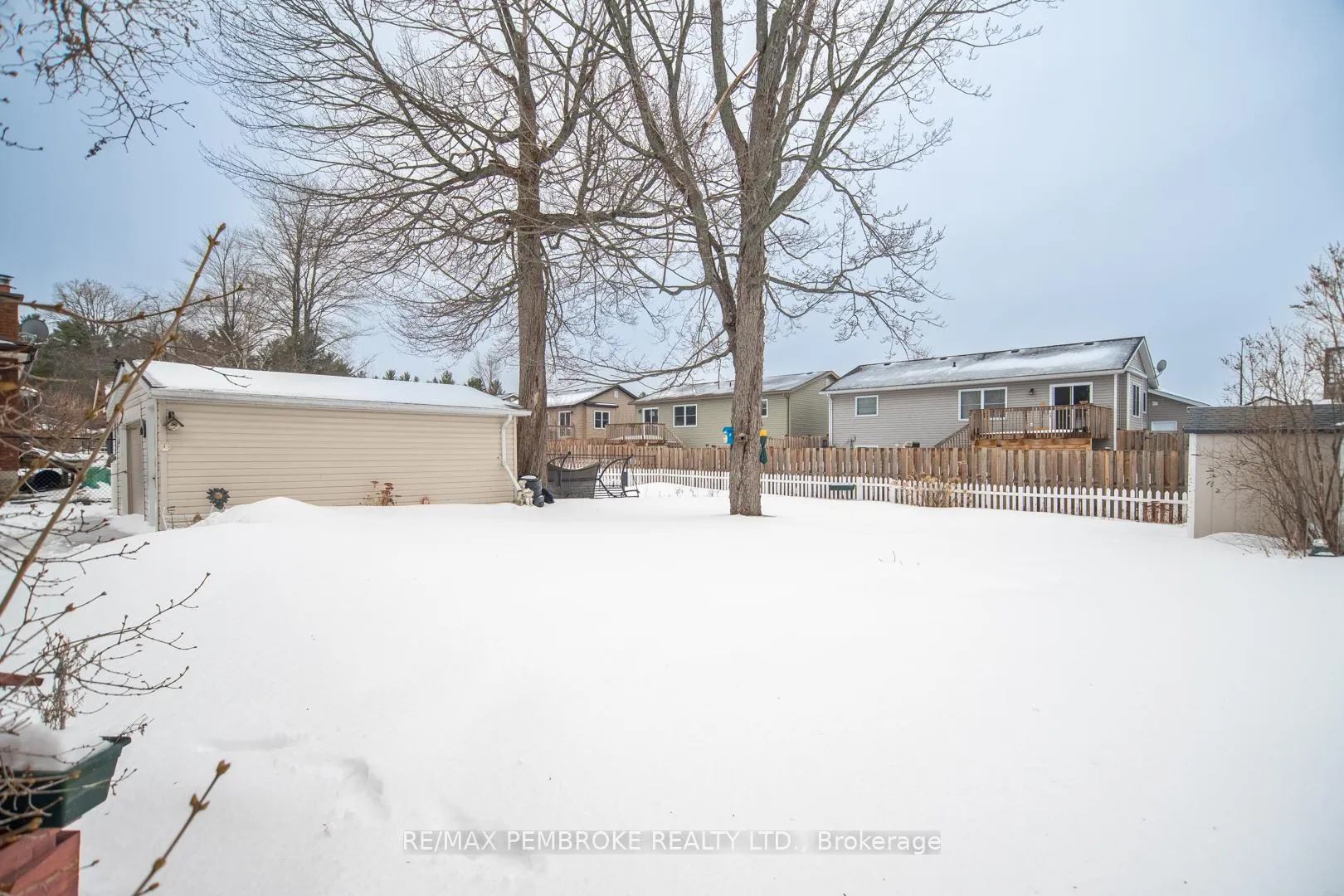 Photo 33 of 29 Lisa Crescent, Petawawa — HOMEH