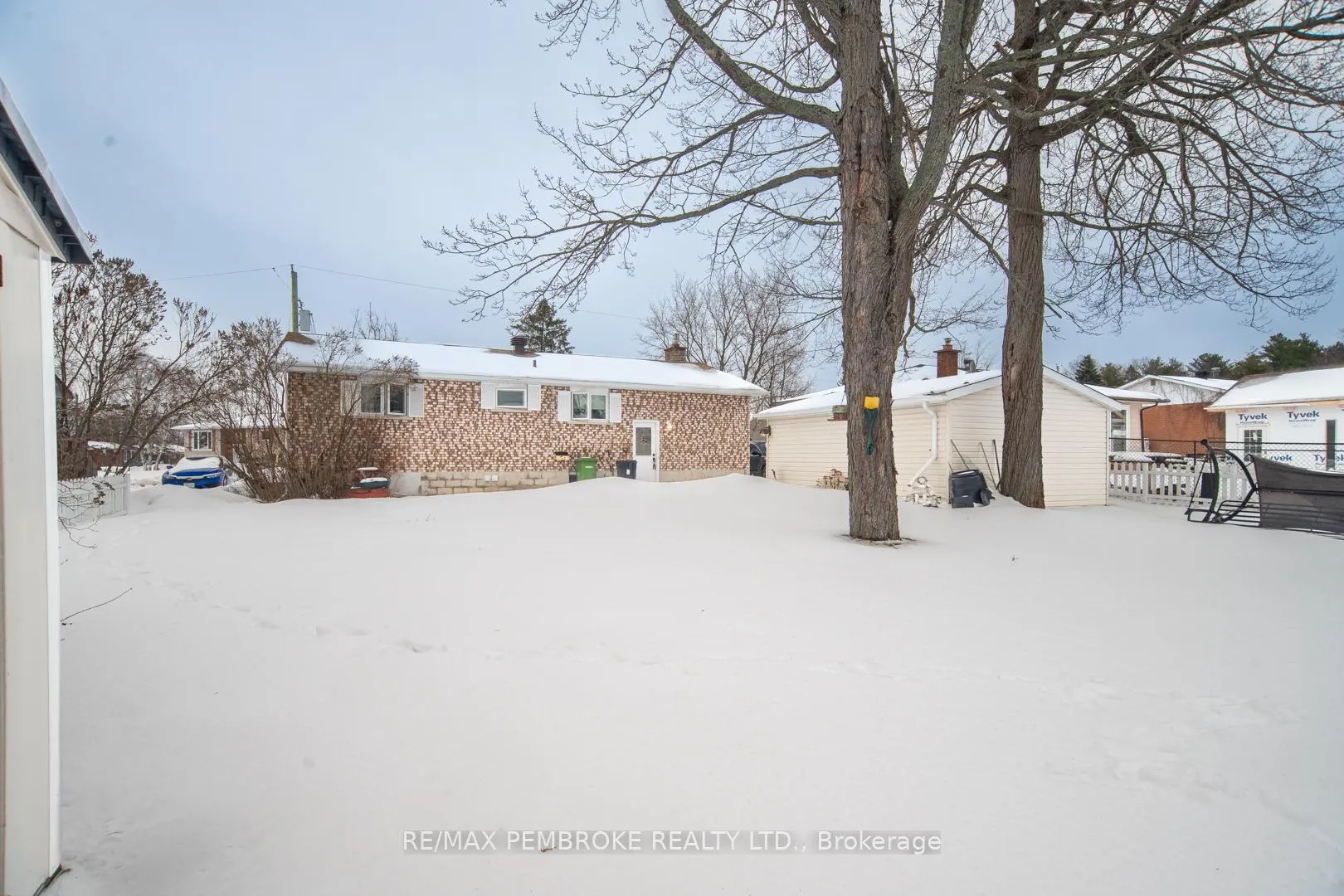Photo 38 of 29 Lisa Crescent, Petawawa — HOMEH