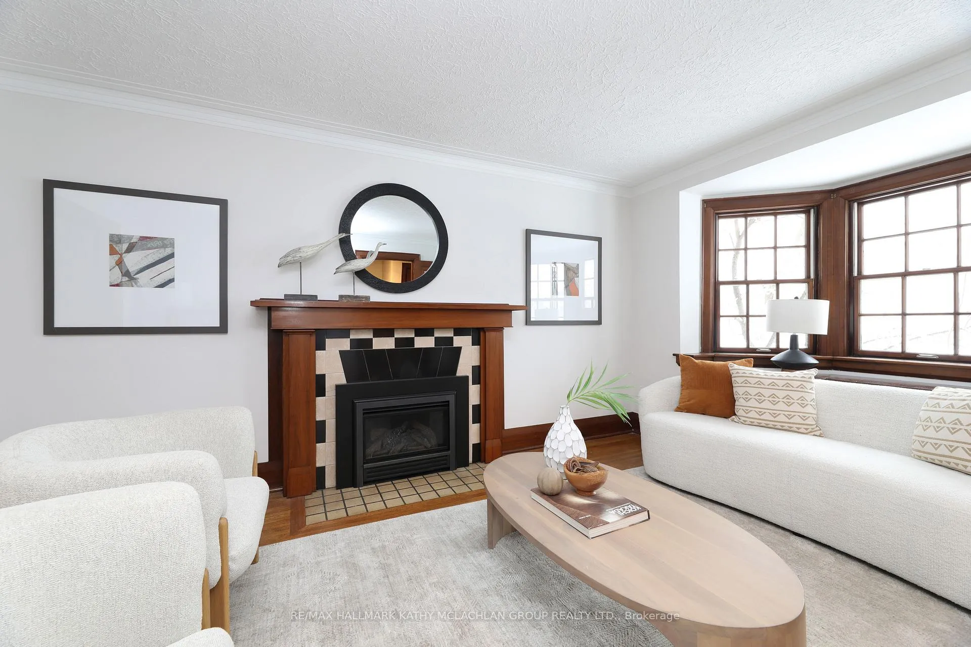 Photo 4 of 93 Donegall Drive, Toronto, Leaside — HOMEH