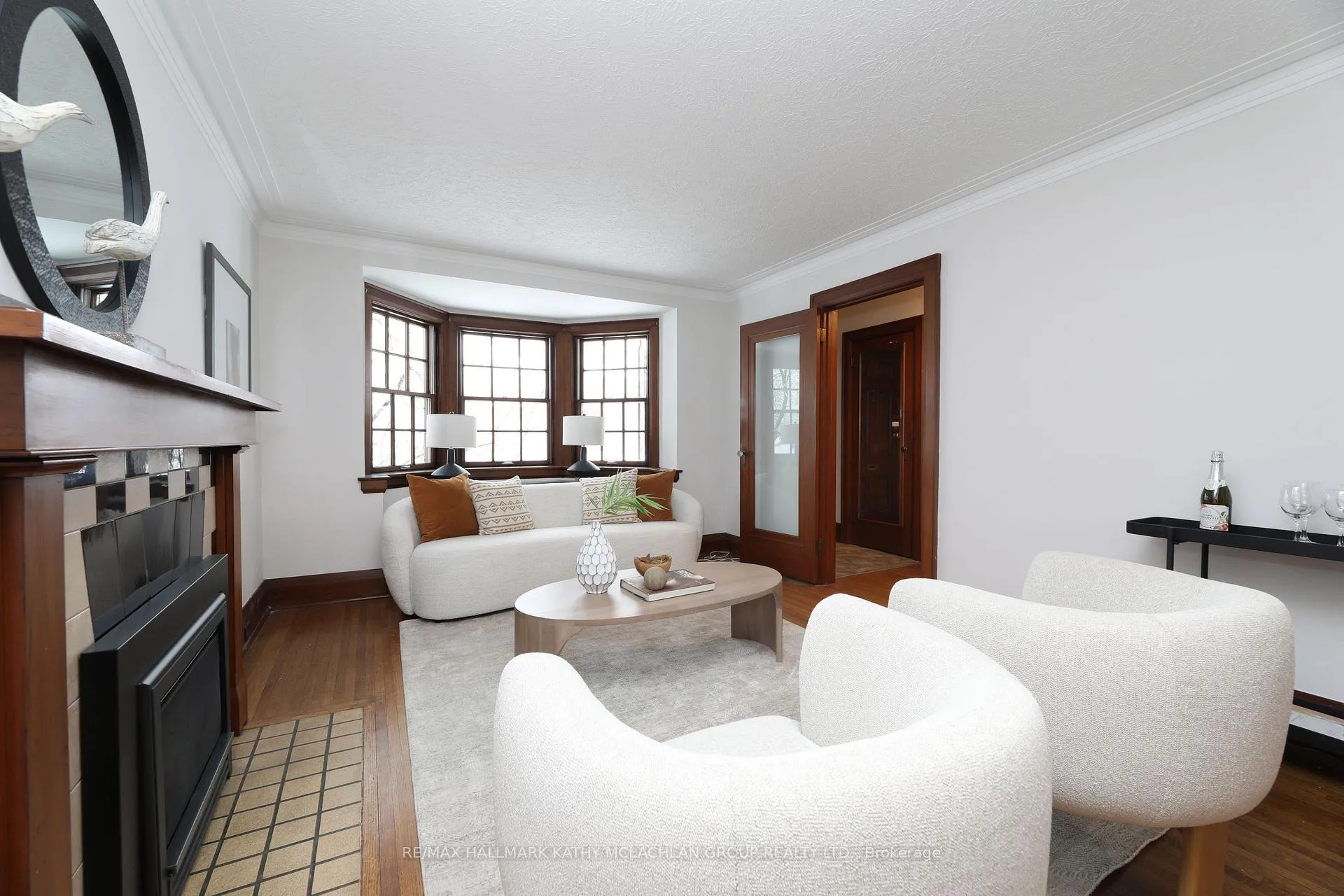 Photo 5 of 93 Donegall Drive, Toronto, Leaside — HOMEH