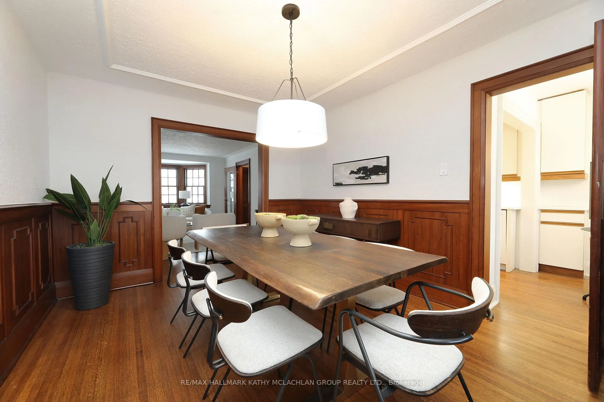 Photo 6 of 93 Donegall Drive, Toronto, Leaside — HOMEH