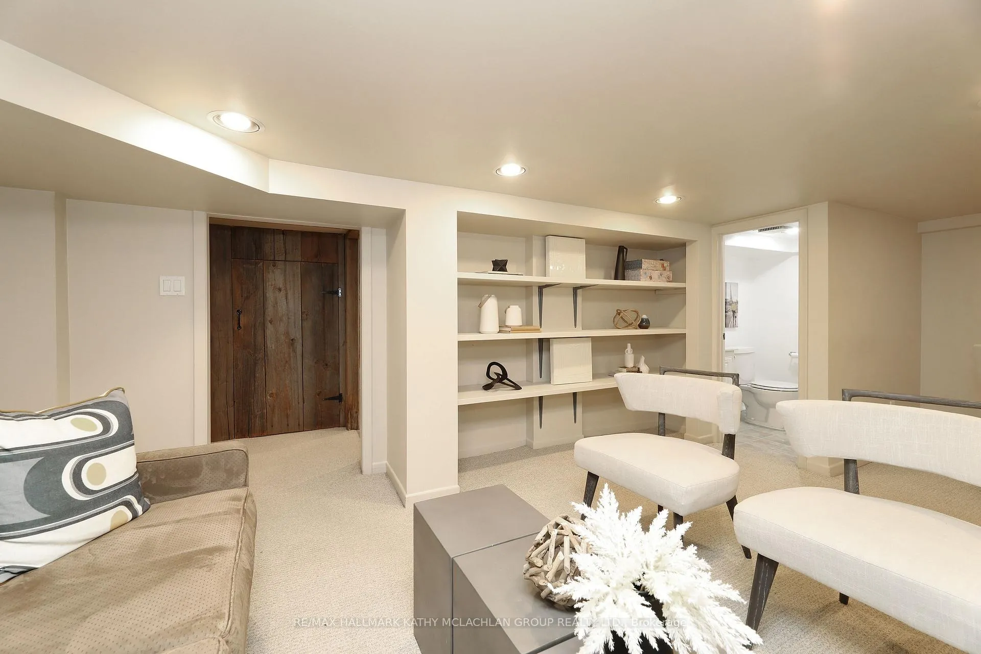 Photo 22 of 93 Donegall Drive, Toronto, Leaside — HOMEH