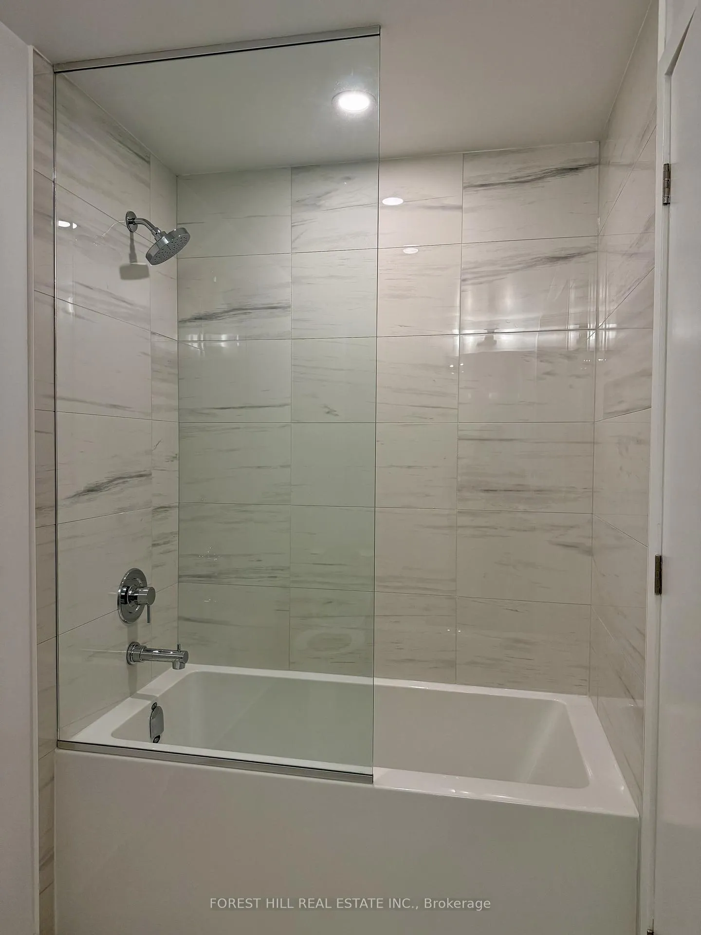 Photo 6 of Unit 1015, 180 Front Street E, Toronto, Moss Park — HOMEH