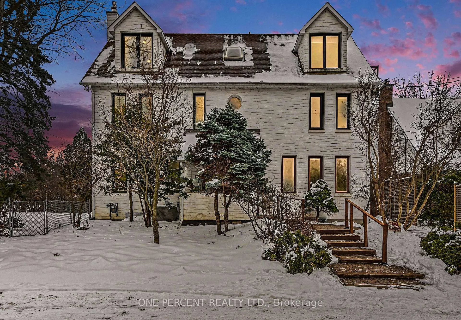 Photo 2 of 60 Pontiac Street, Ottawa, Ottawa West/Tunneys Pasture — HOMEH