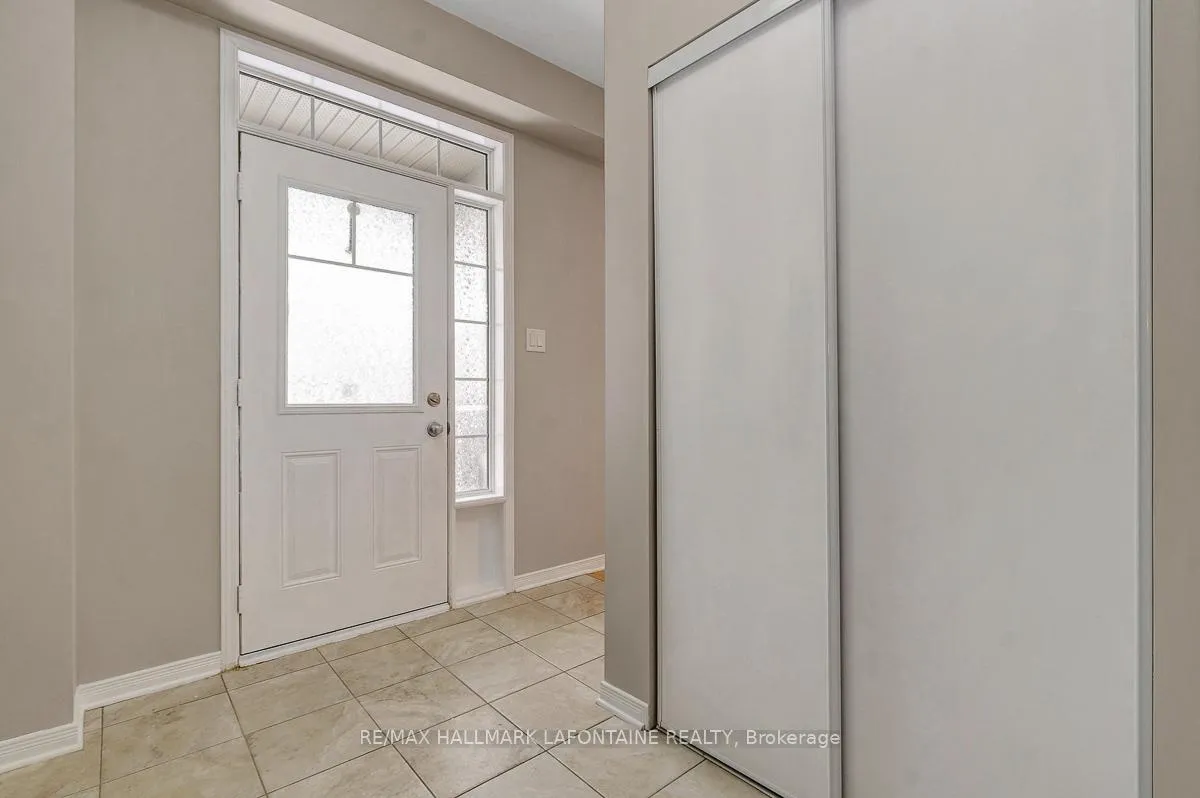Photo 3 of 381 Sweetflag Street, Ottawa, Barrhaven - Longfields — HOMEH