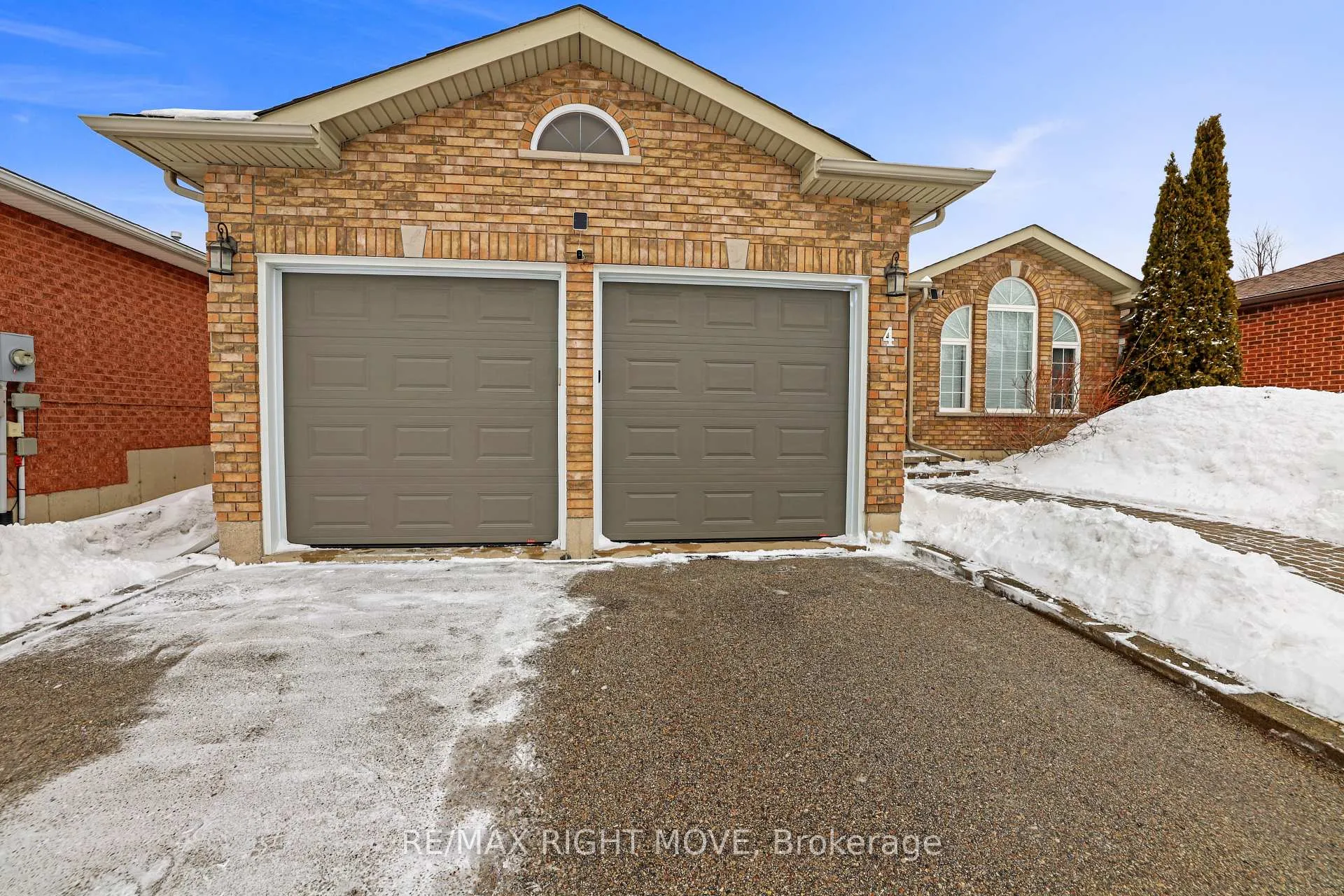 Photo 4 of 4 Carter Crescent, Orillia — HOMEH