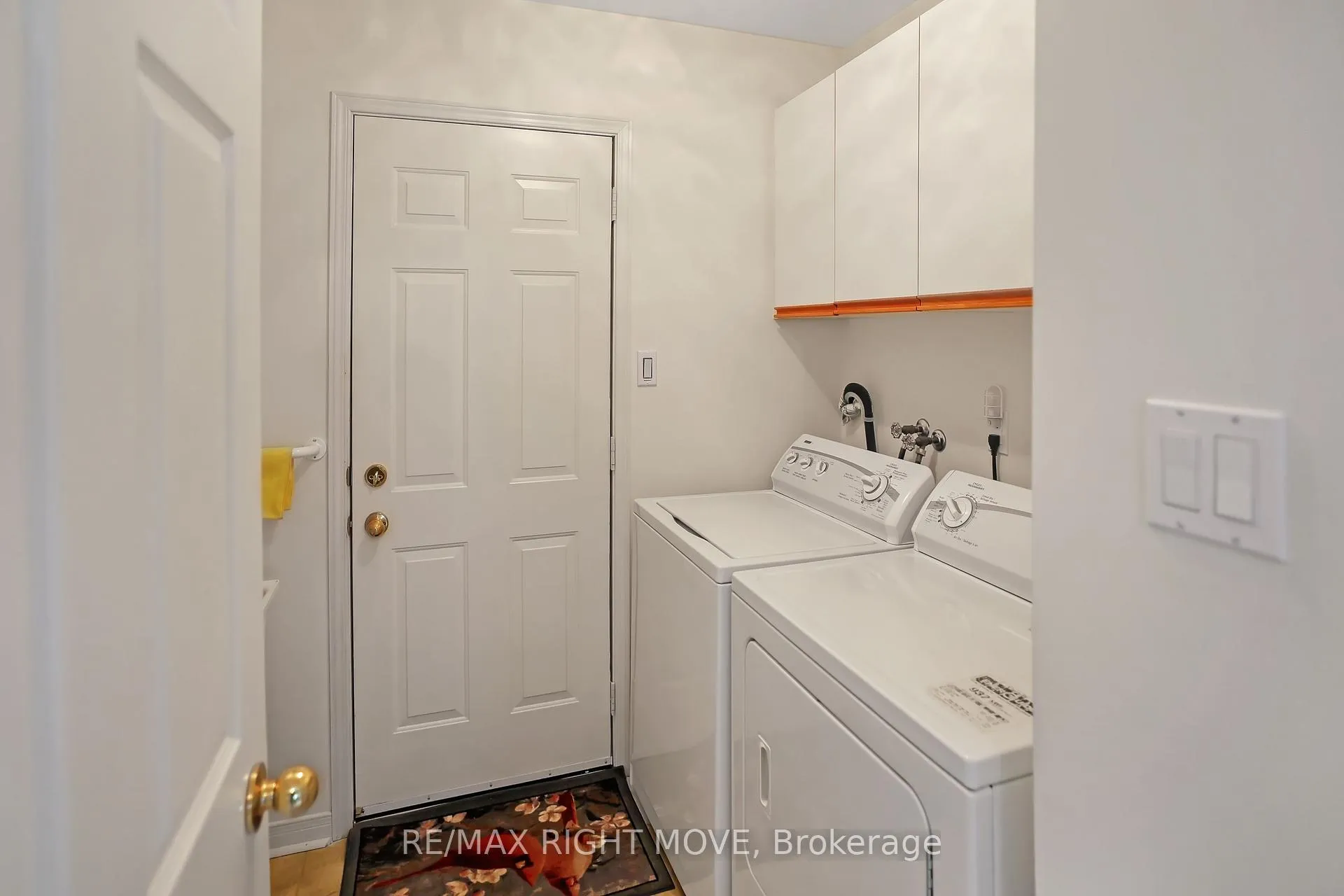 Photo 18 of 4 Carter Crescent, Orillia — HOMEH
