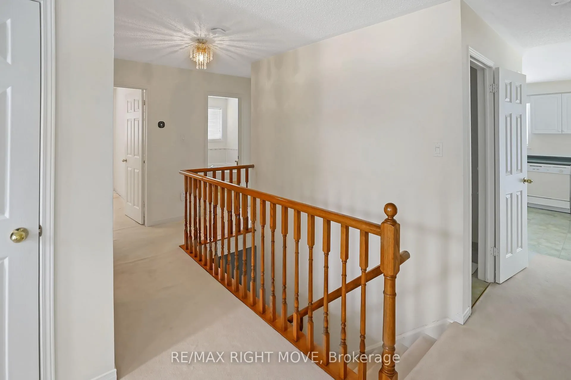 Photo 23 of 4 Carter Crescent, Orillia — HOMEH