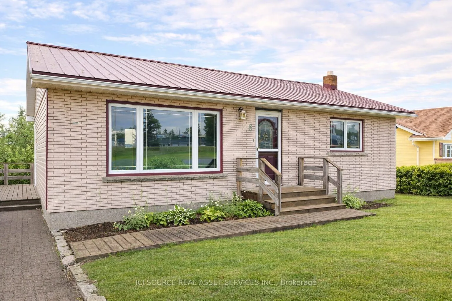 Photo 1 of 6 Macdonald Avenue, Schreiber — HOMEH