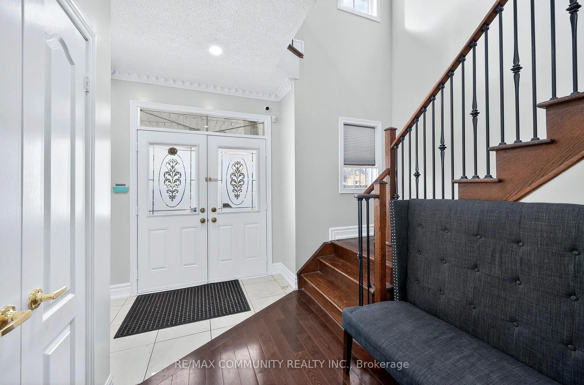 Photo 2 of 21 Berger Avenue, Markham, Box Grove — HOMEH