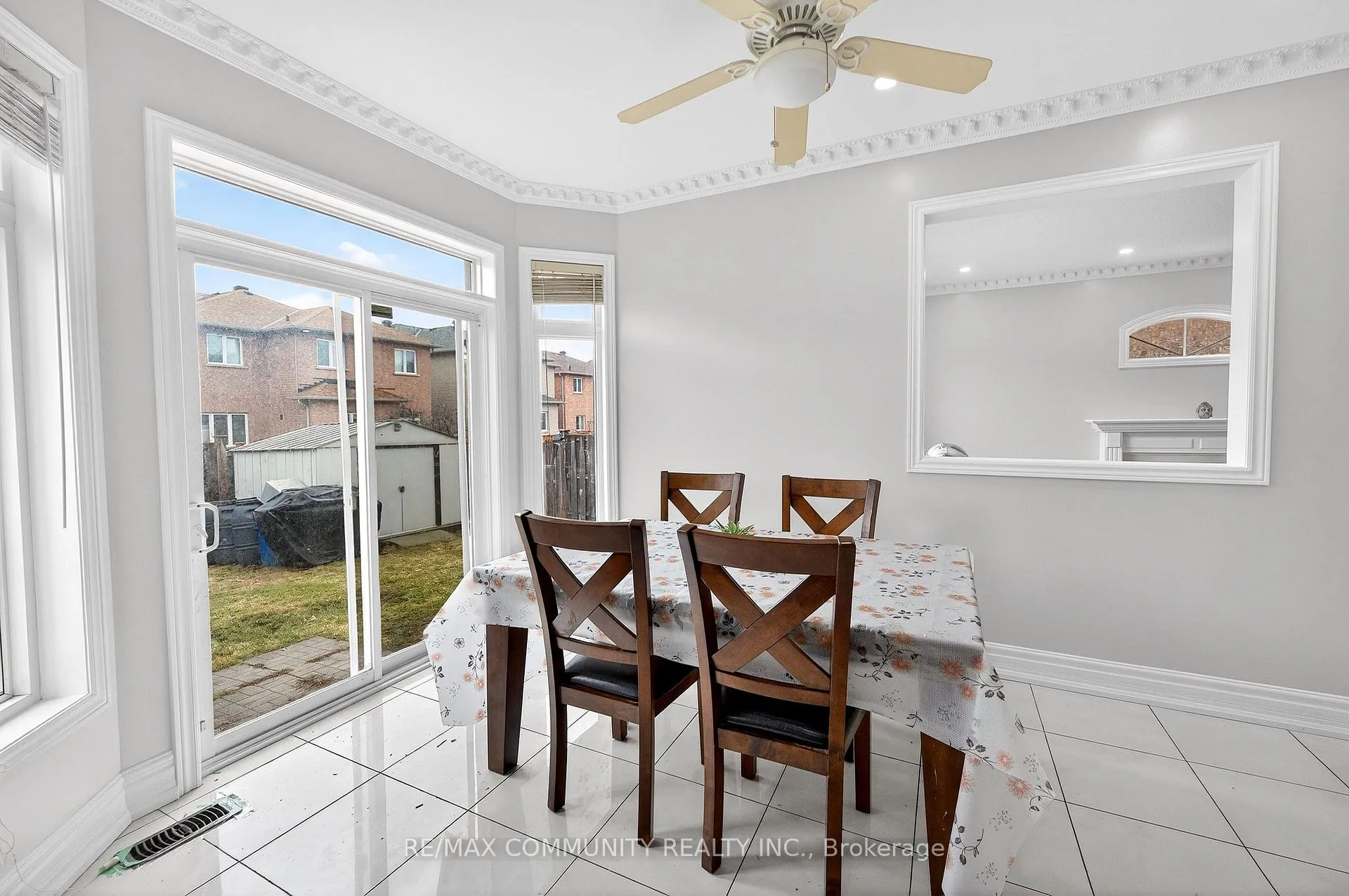 Photo 11 of 21 Berger Avenue, Markham, Box Grove — HOMEH