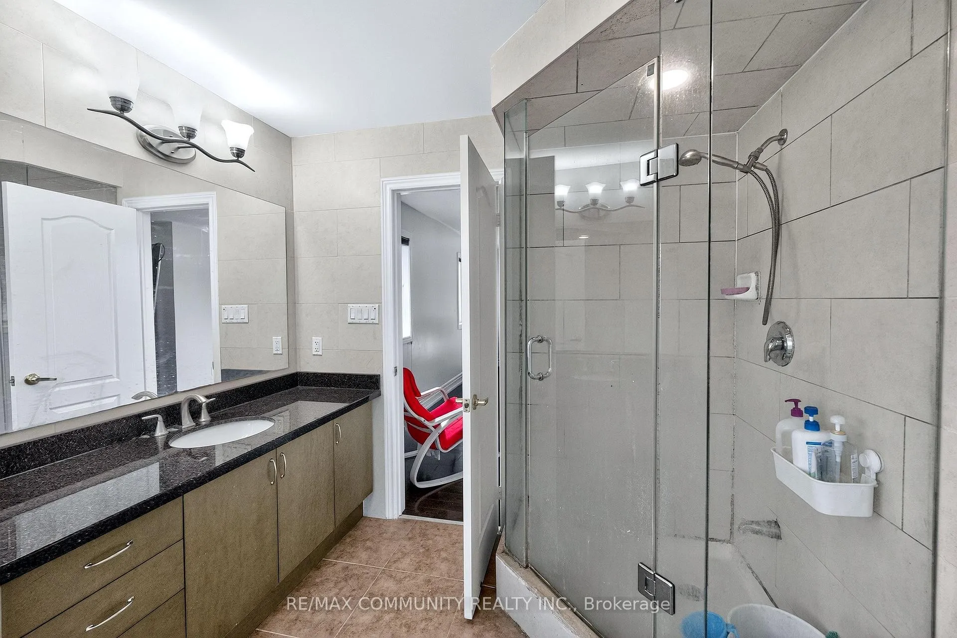 Photo 19 of 21 Berger Avenue, Markham, Box Grove — HOMEH