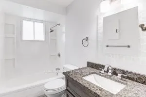Photo 17 of 388 Pompano Court, Oshawa, Samac — HOMEH