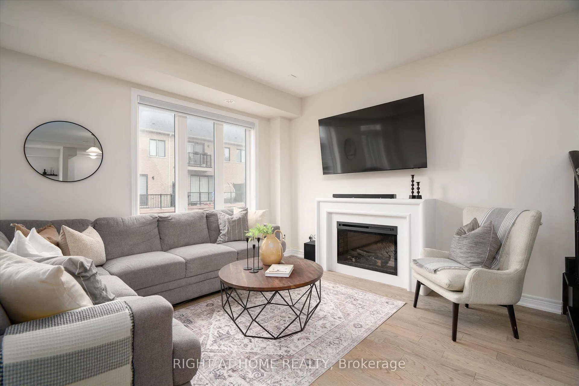 Photo 10 of 87 Dorian Drive, Whitby, Rural Whitby — HOMEH