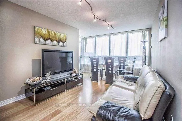 Photo 4 of Unit 1104, 15 North Park Road, Vaughan, Beverley Glen — HOMEH