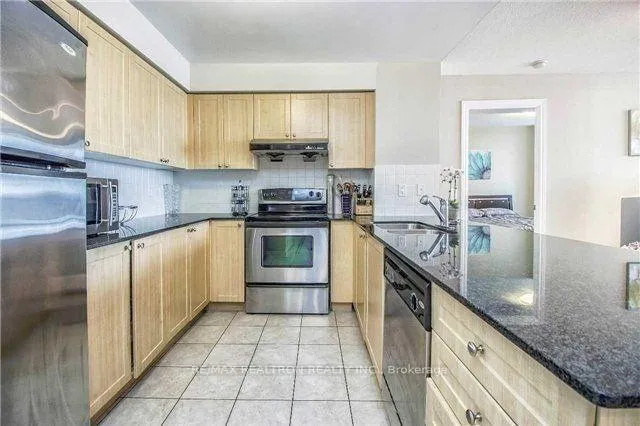 Photo 6 of Unit 1104, 15 North Park Road, Vaughan, Beverley Glen — HOMEH