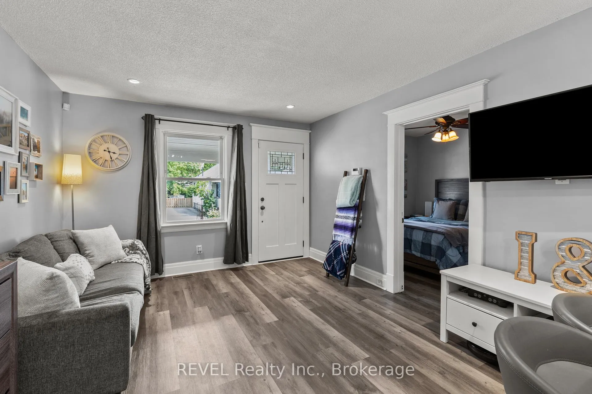 Photo 5 of 45 Mcghie Street, St. Catharines, Downtown — HOMEH