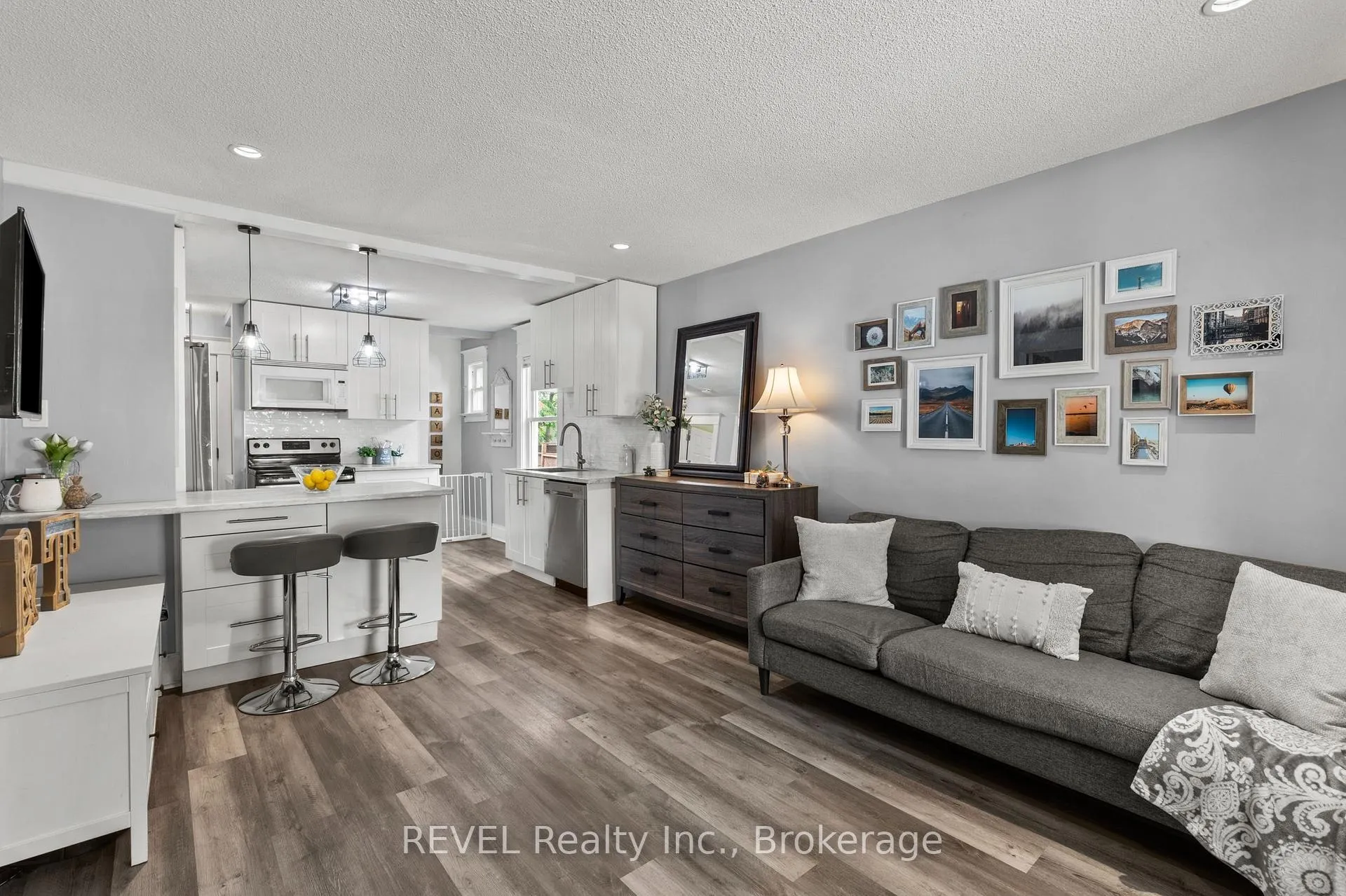 Photo 6 of 45 Mcghie Street, St. Catharines, Downtown — HOMEH