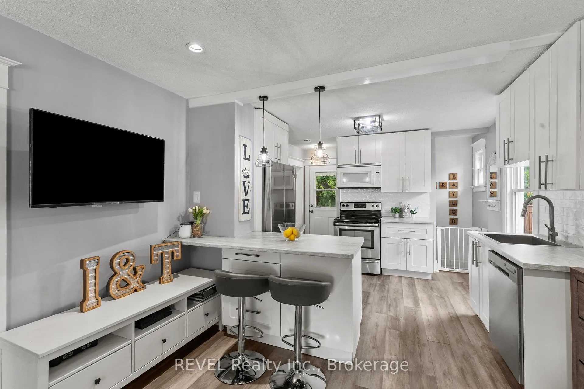 Photo 7 of 45 Mcghie Street, St. Catharines, Downtown — HOMEH