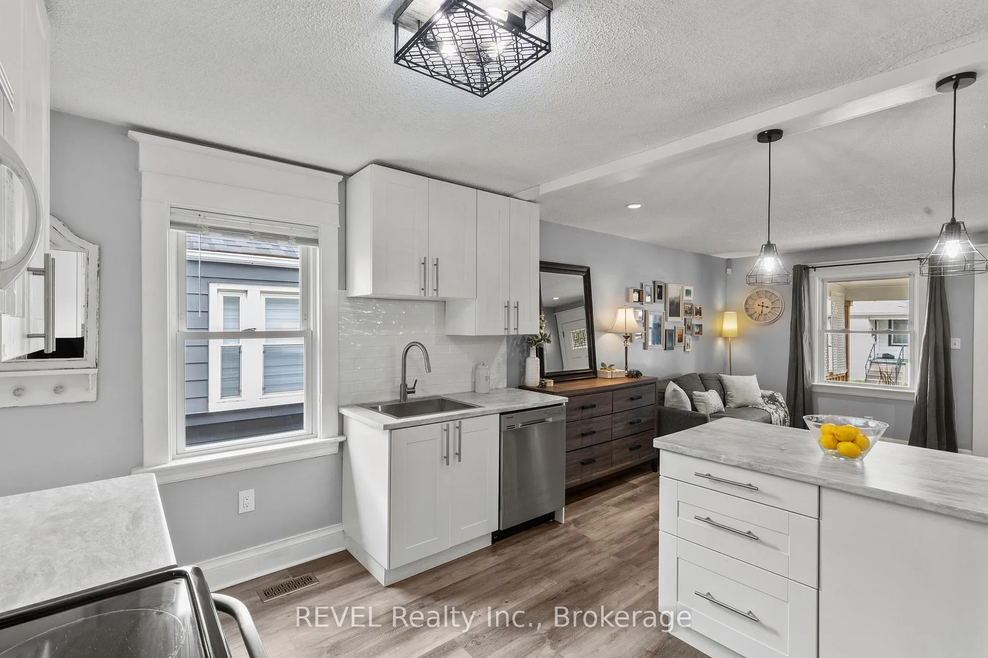 Photo 9 of 45 Mcghie Street, St. Catharines, Downtown — HOMEH
