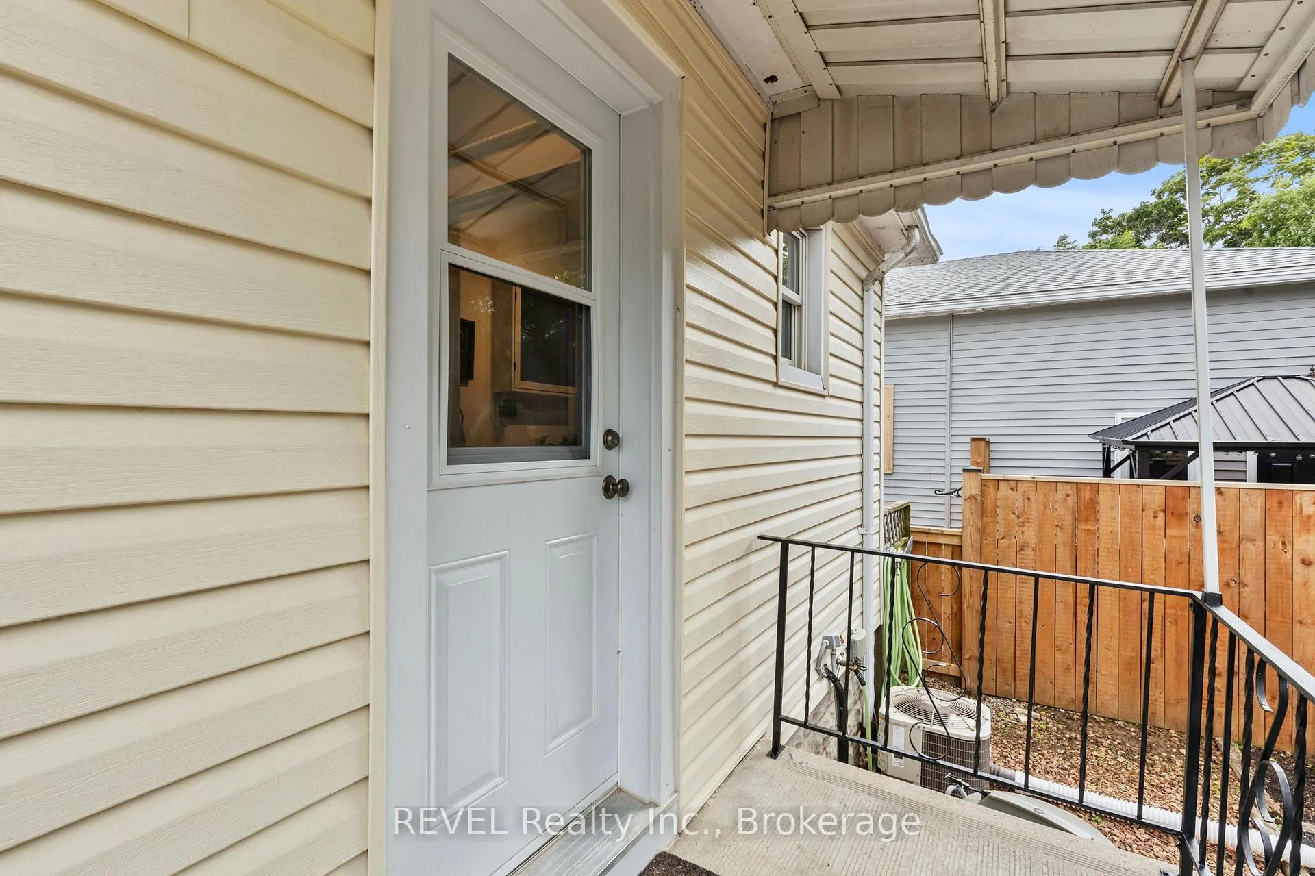 Photo 17 of 45 Mcghie Street, St. Catharines, Downtown — HOMEH