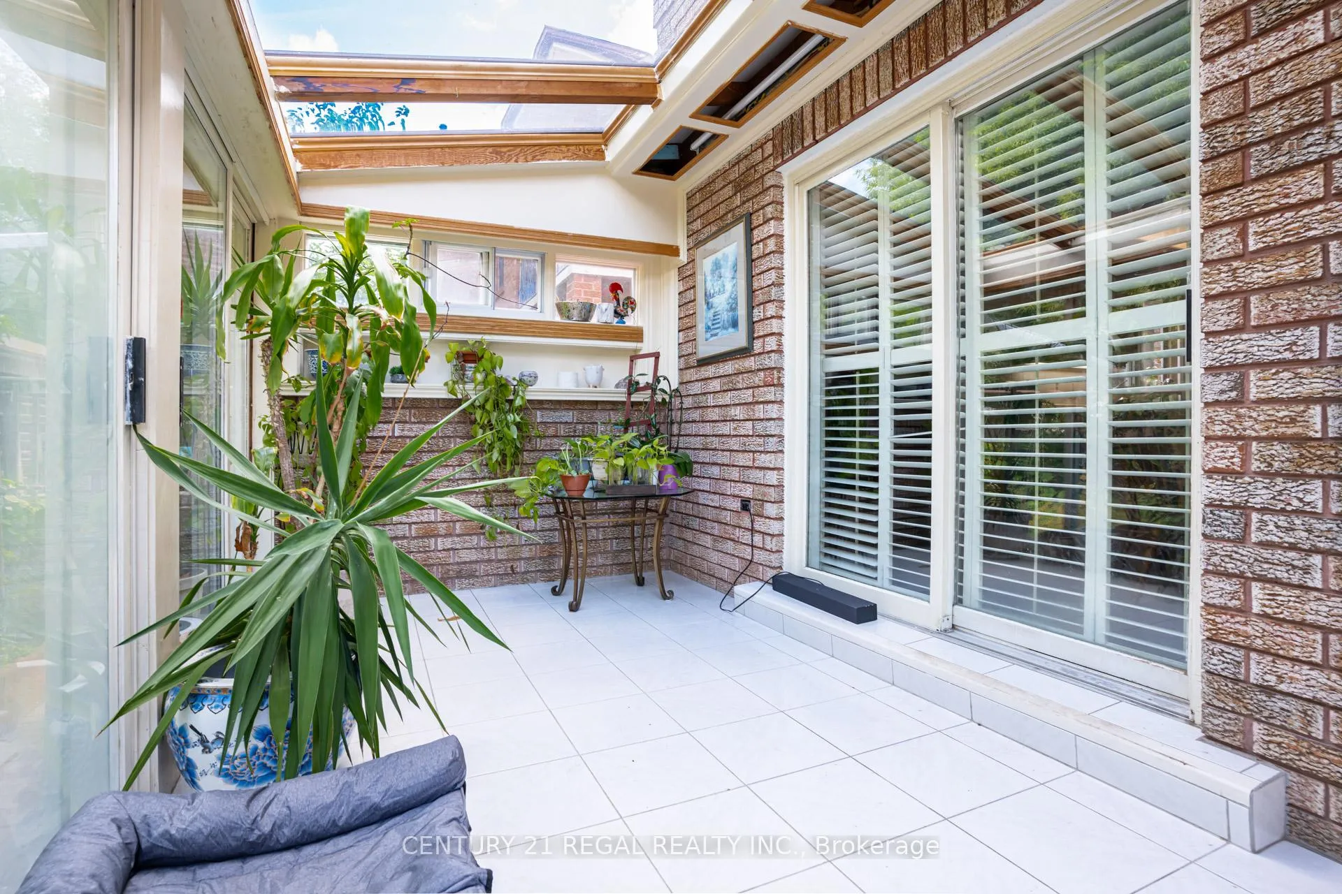 Photo 6 of 52 Ranee Avenue, Toronto, Englemount-Lawrence — HOMEH