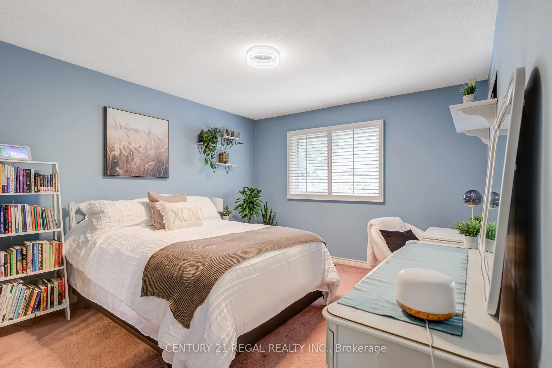 Photo 16 of 52 Ranee Avenue, Toronto, Englemount-Lawrence — HOMEH