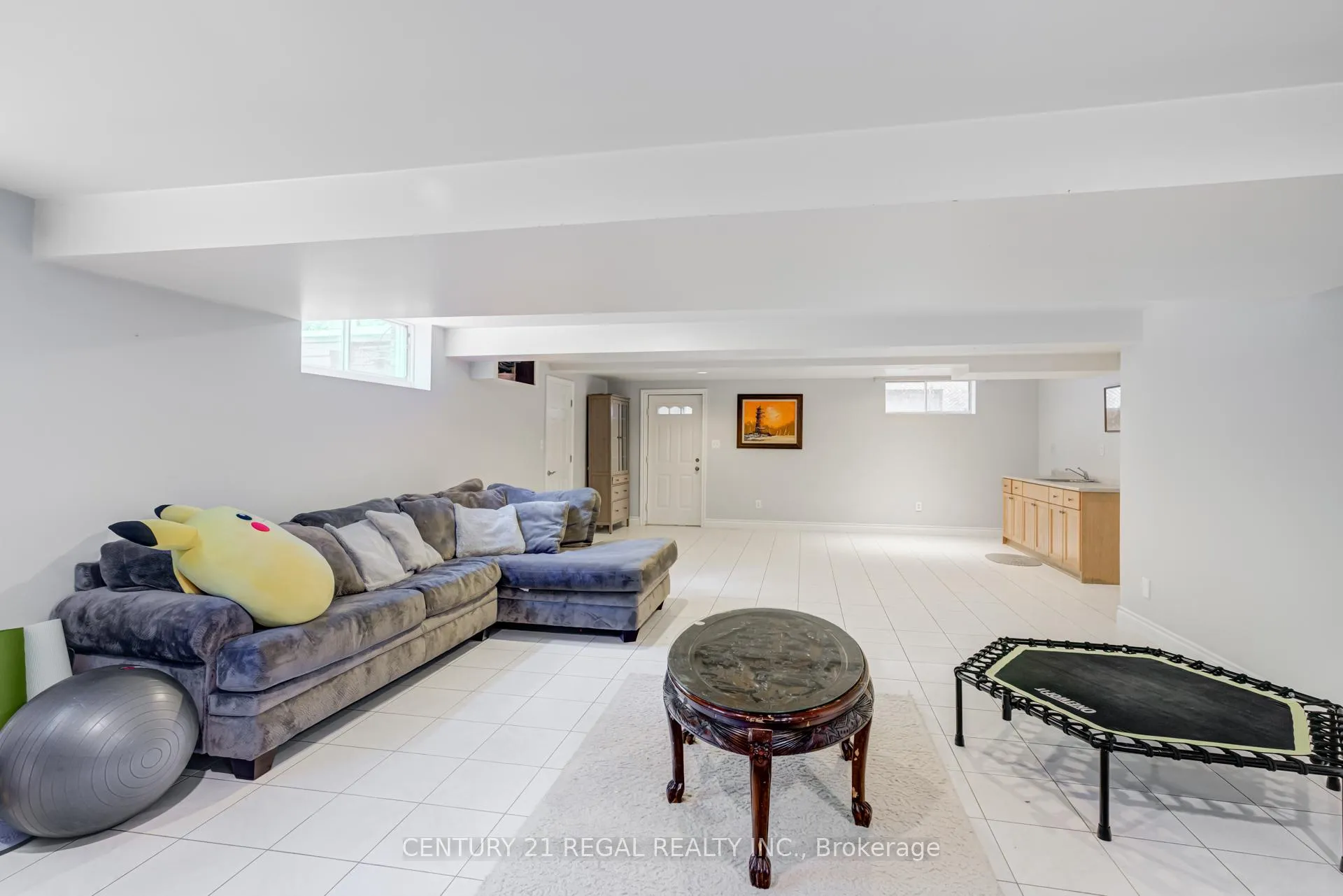 Photo 21 of 52 Ranee Avenue, Toronto, Englemount-Lawrence — HOMEH