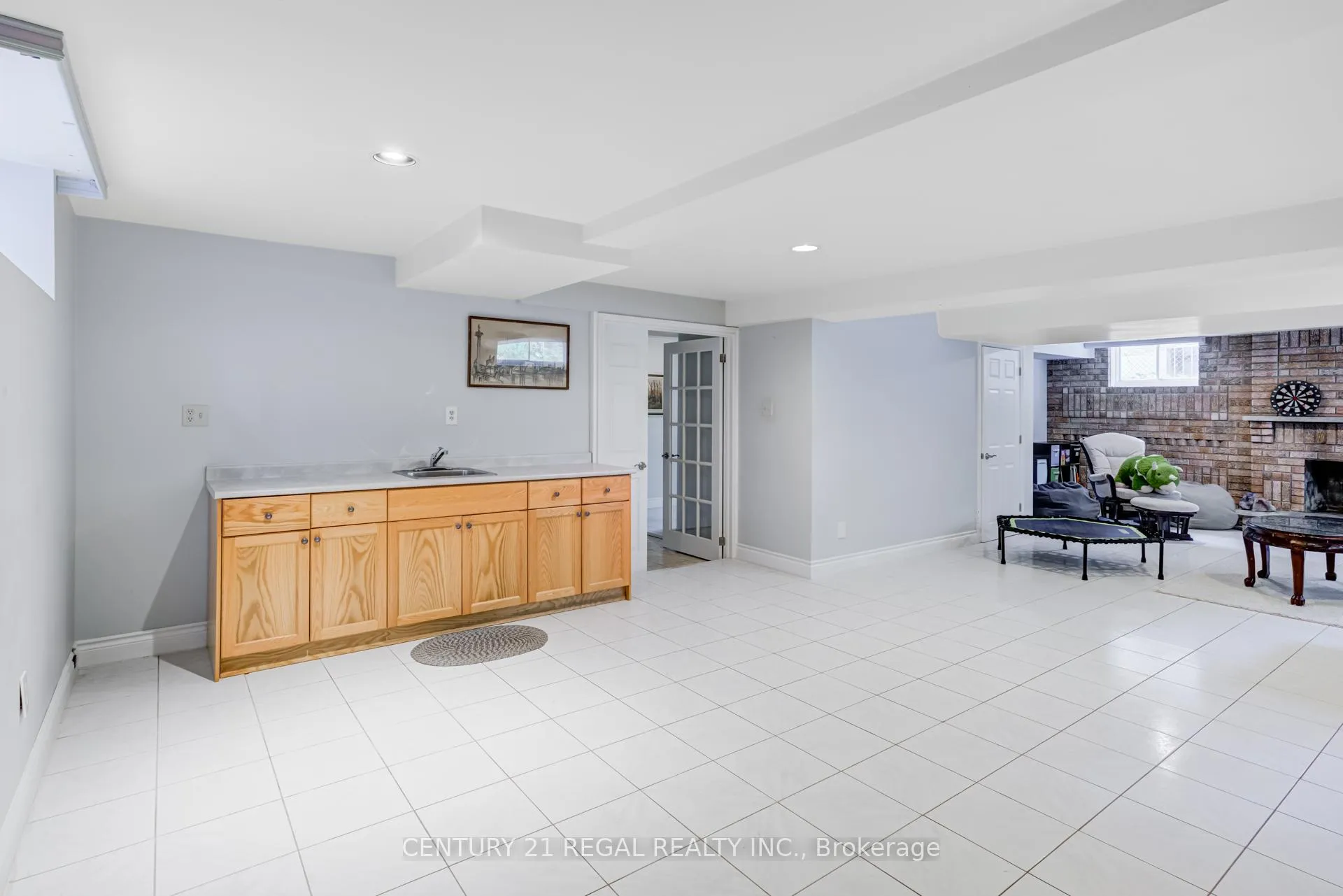 Photo 22 of 52 Ranee Avenue, Toronto, Englemount-Lawrence — HOMEH
