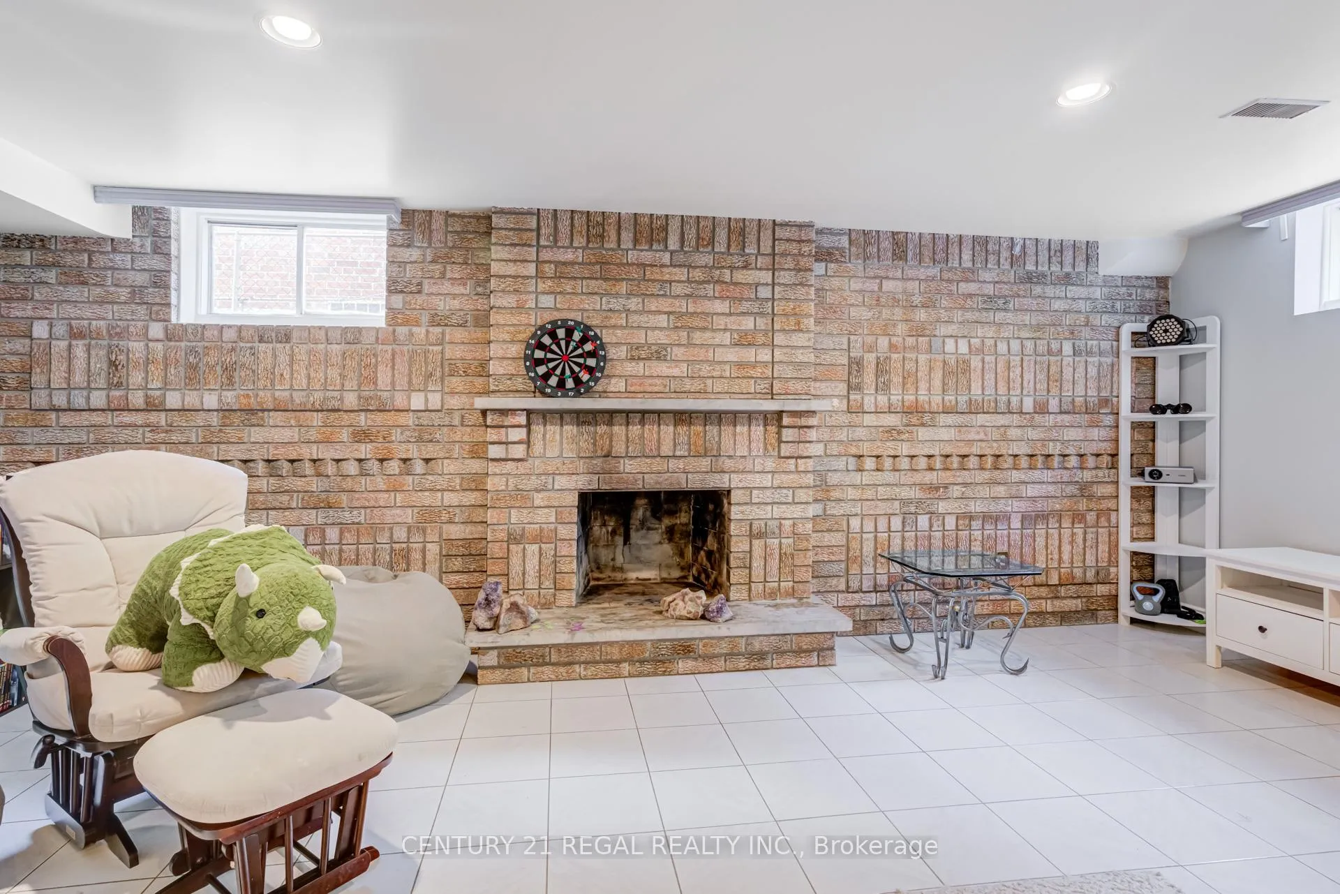 Photo 23 of 52 Ranee Avenue, Toronto, Englemount-Lawrence — HOMEH