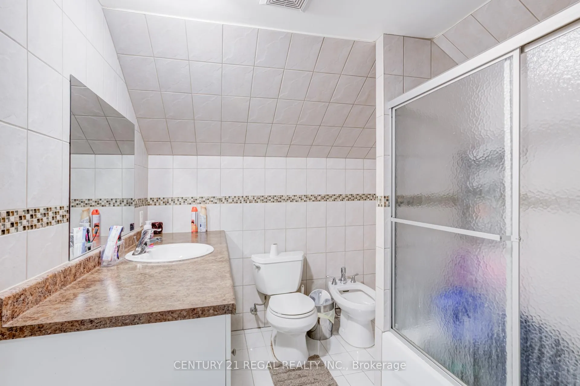 Photo 30 of 52 Ranee Avenue, Toronto, Englemount-Lawrence — HOMEH