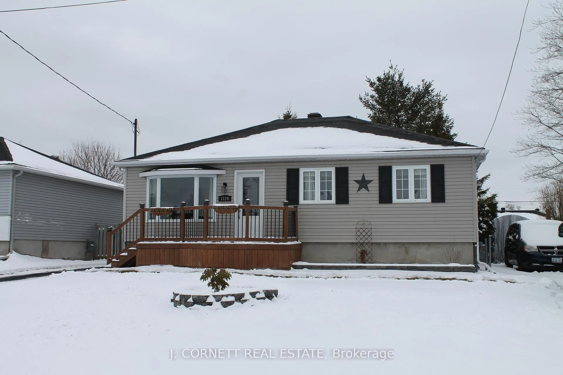 Photo 1 of 1120 Larin Avenue, Cornwall — HOMEH