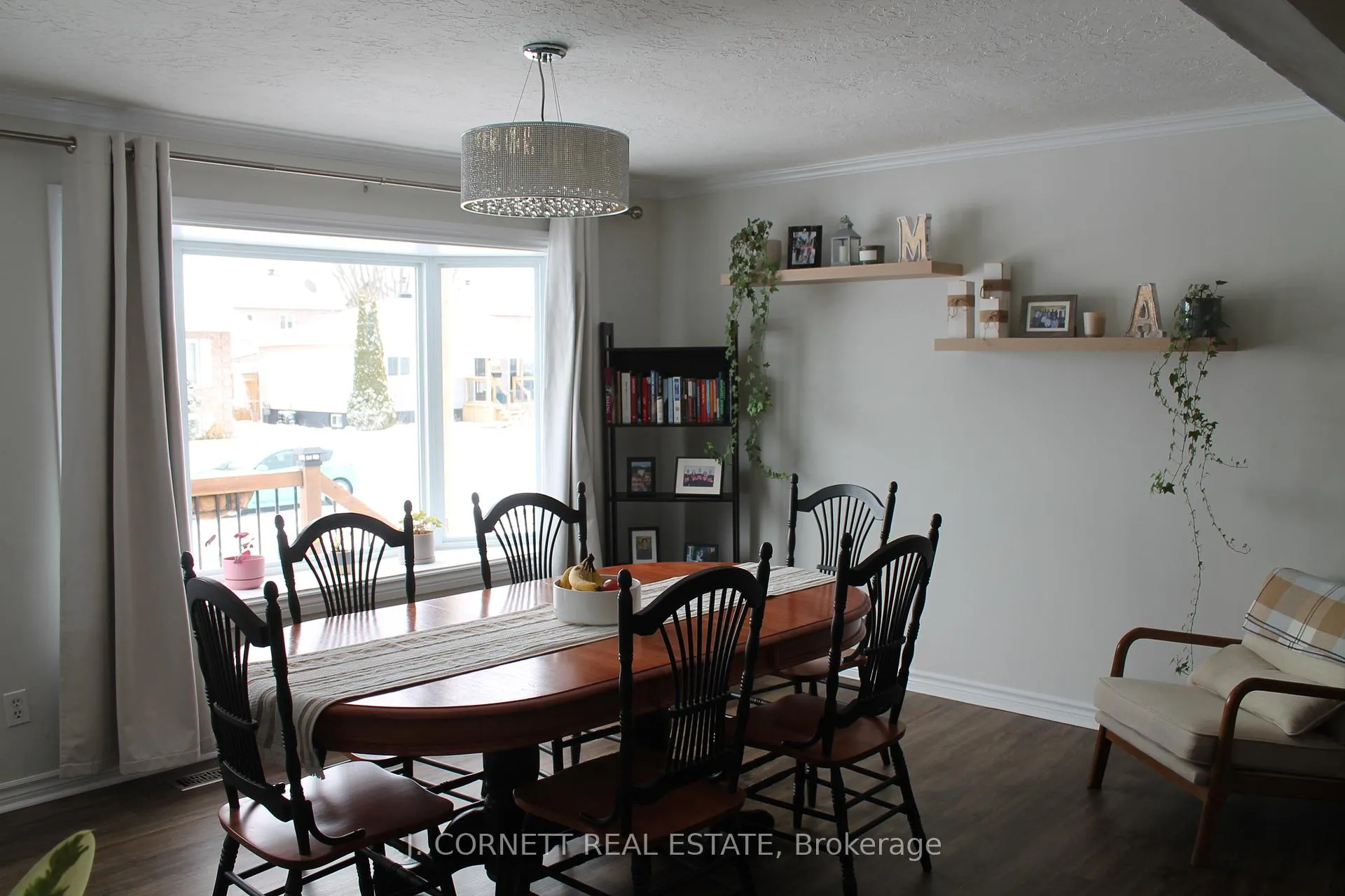 Photo 2 of 1120 Larin Avenue, Cornwall — HOMEH