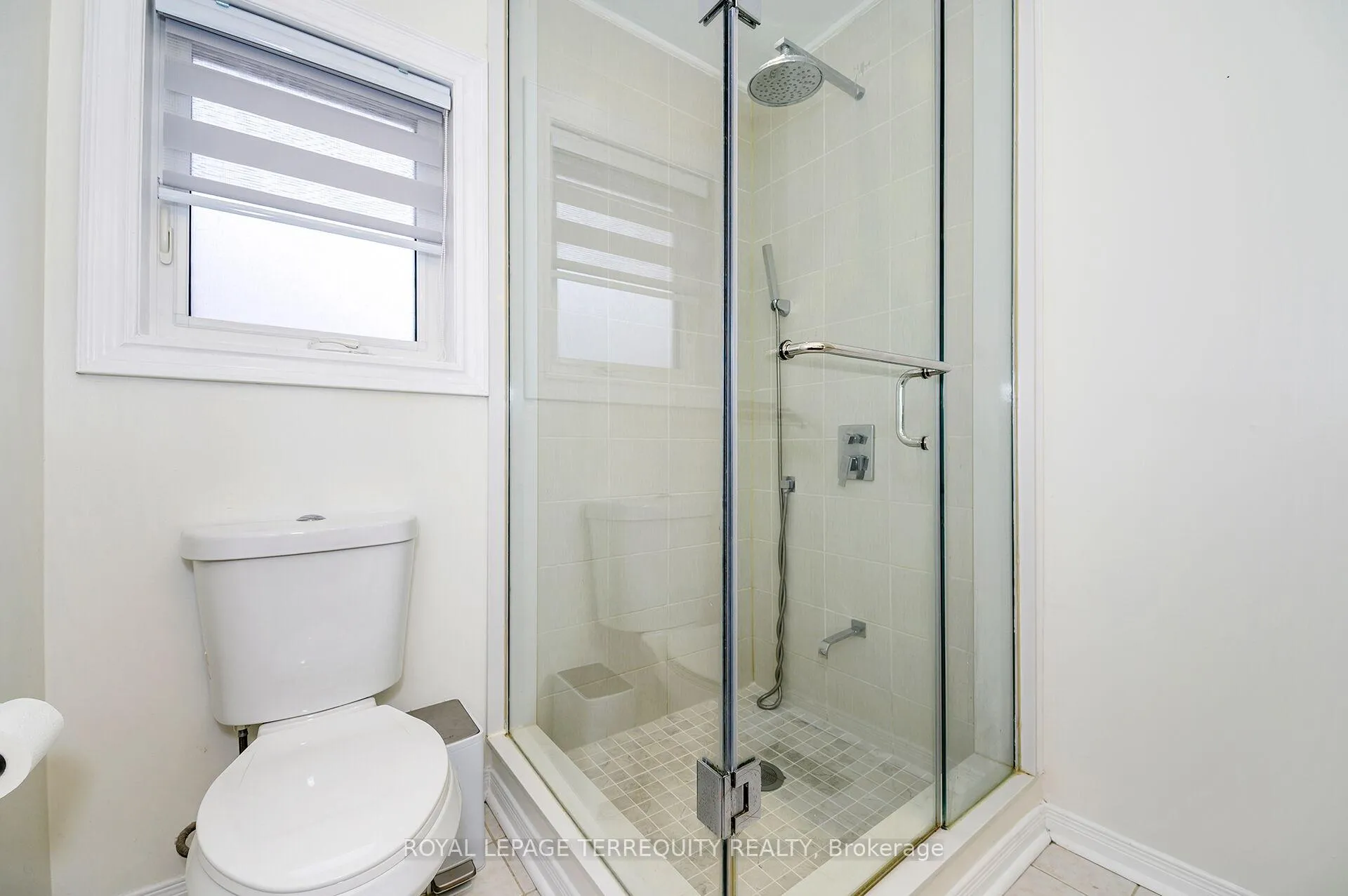 Photo 12 of 82 Timberwolf Crescent, Vaughan, Vellore Village — HOMEH