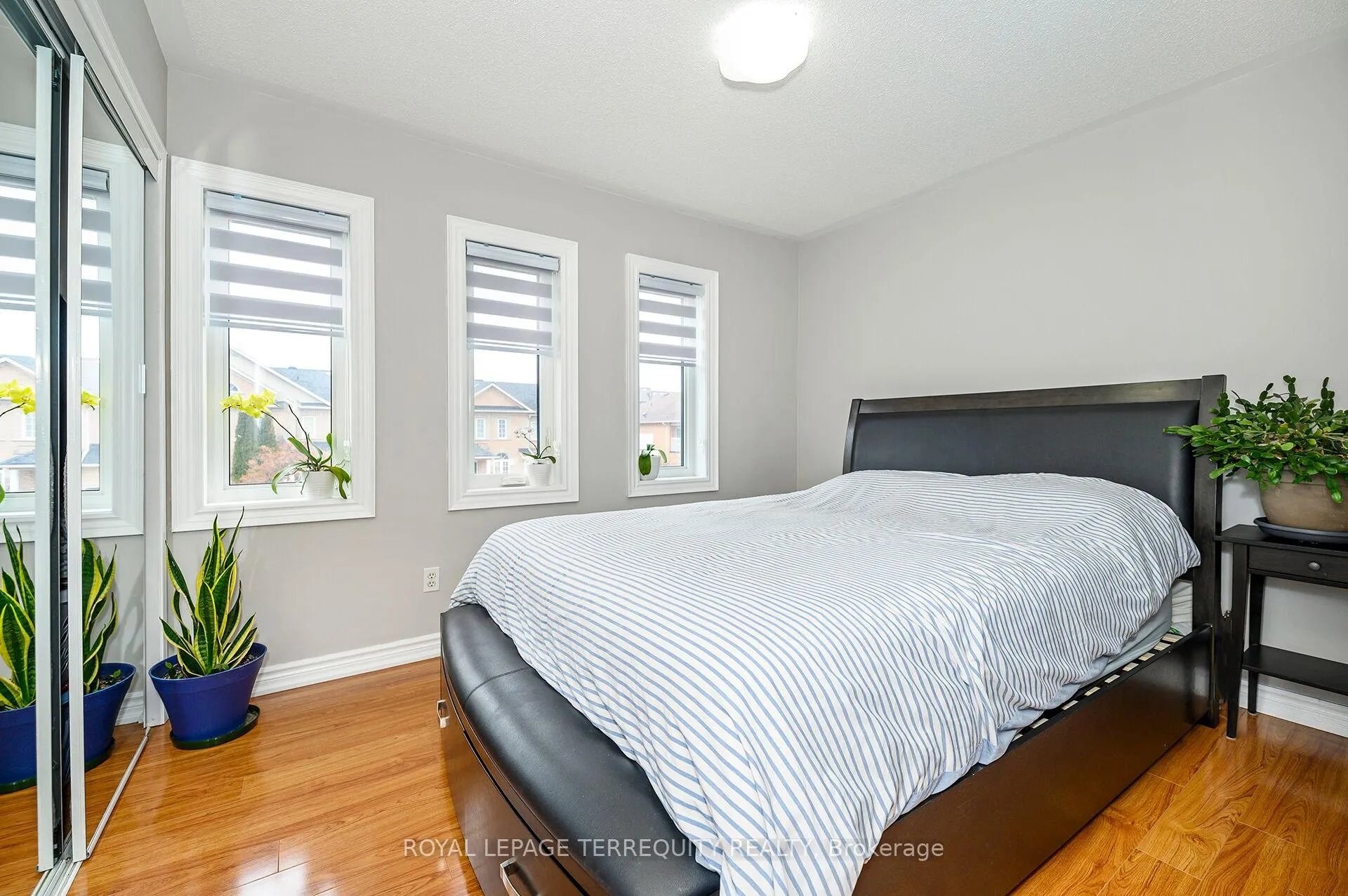 Photo 15 of 82 Timberwolf Crescent, Vaughan, Vellore Village — HOMEH