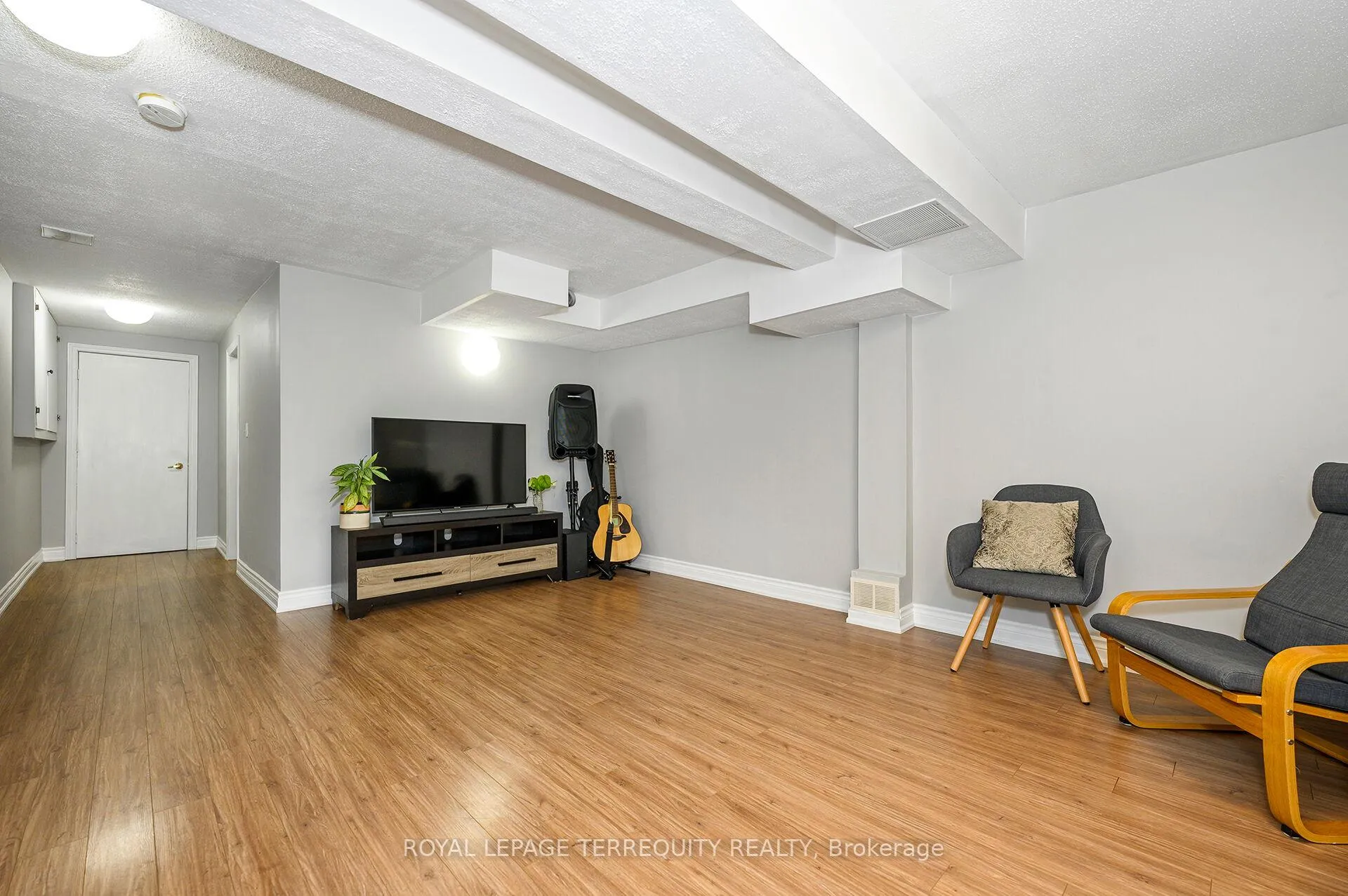Photo 20 of 82 Timberwolf Crescent, Vaughan, Vellore Village — HOMEH
