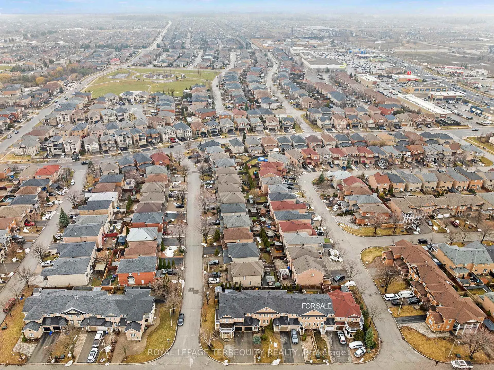 Photo 25 of 82 Timberwolf Crescent, Vaughan, Vellore Village — HOMEH
