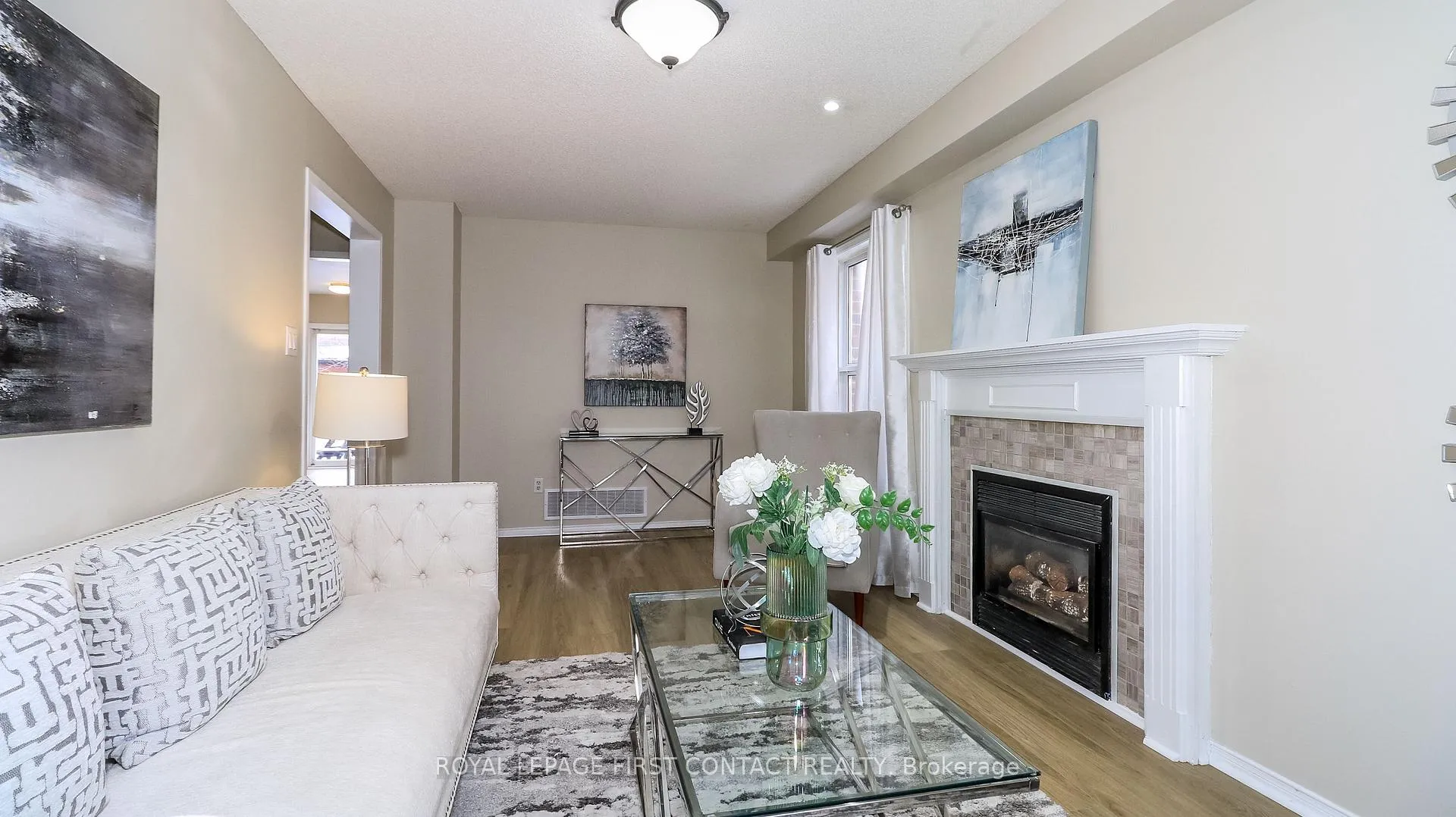 Photo 10 of 28 Violet Street, Barrie, Holly — HOMEH